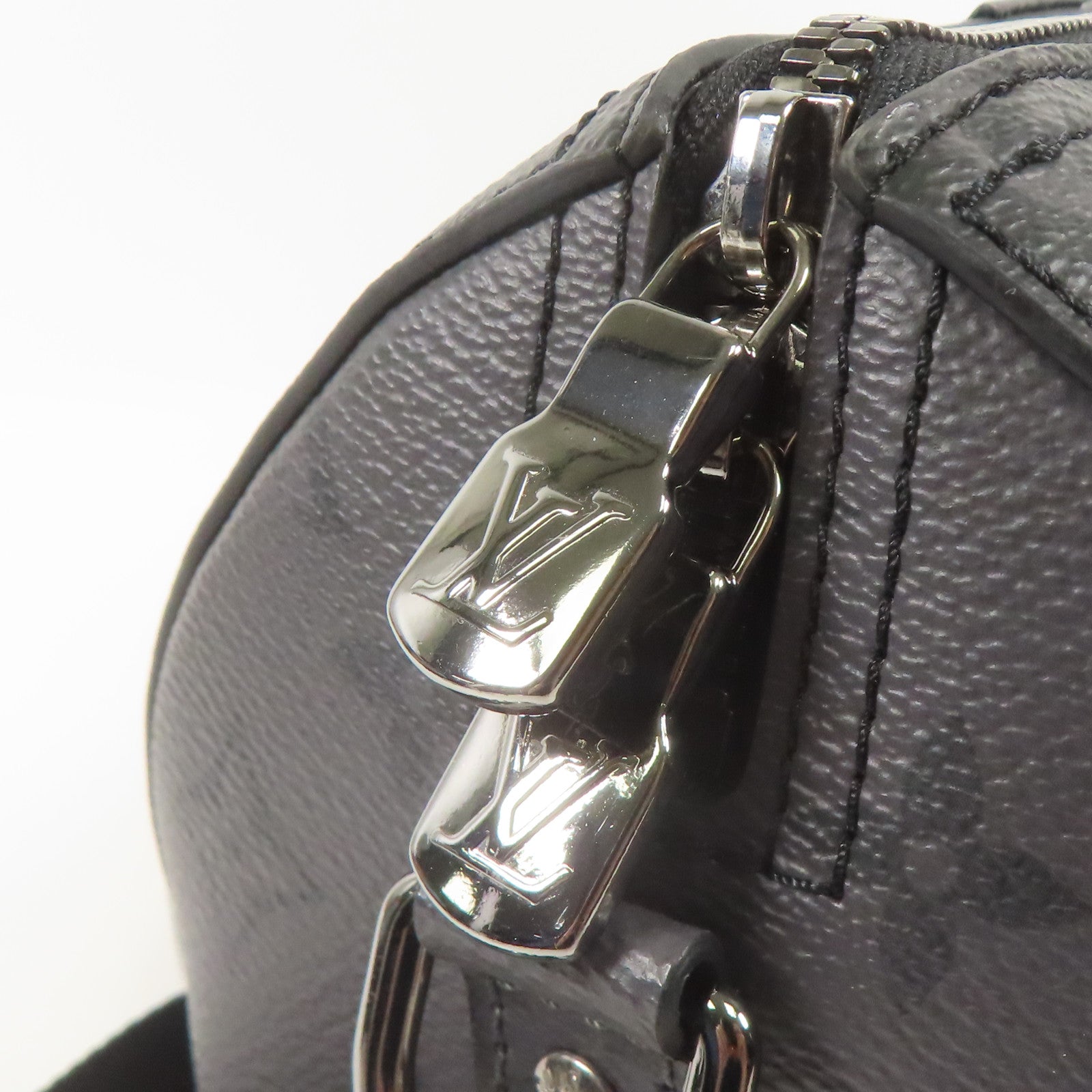 LOUIS VUITTON Monogram Eclipse City Keepall銀扣手挽肩背兩用袋