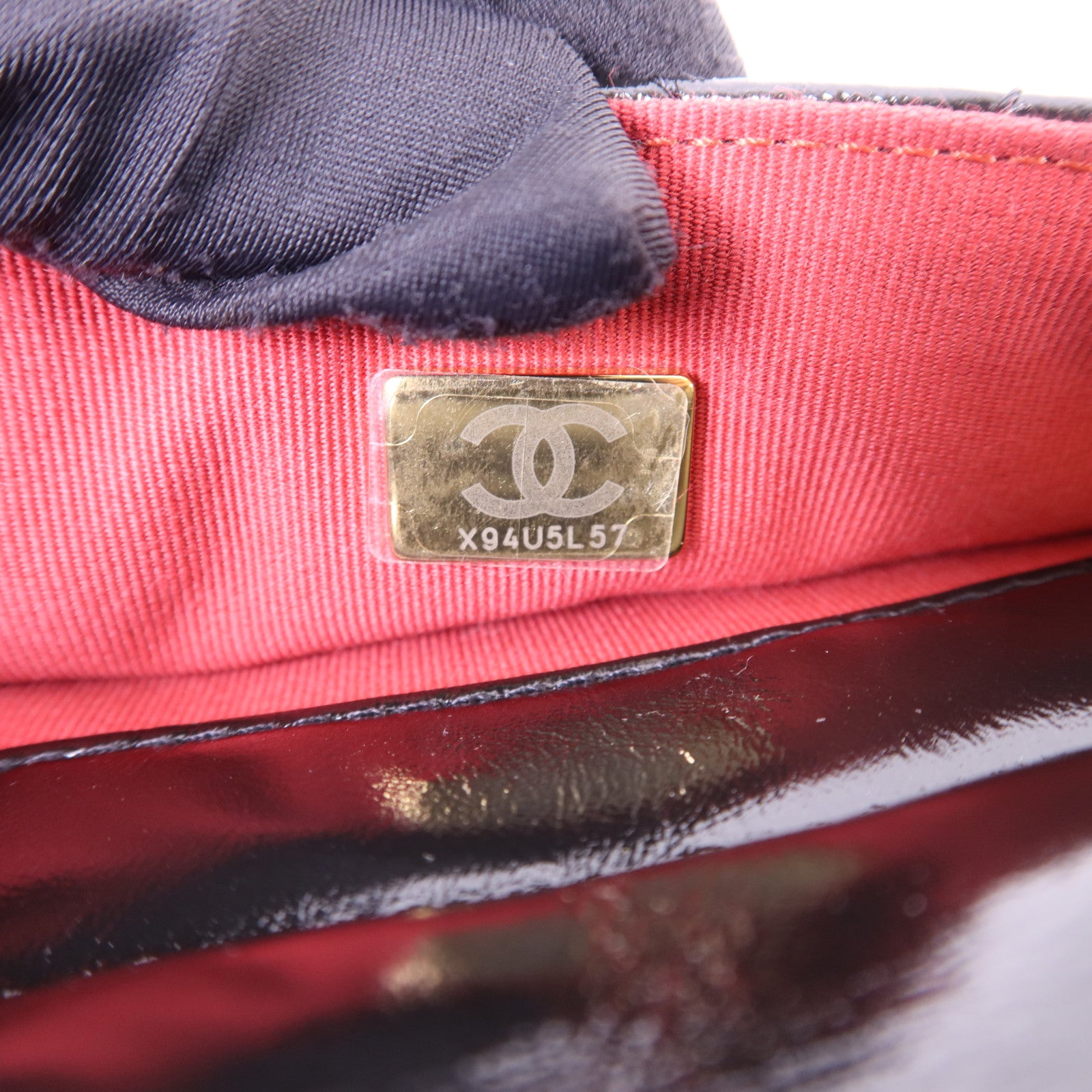 CHANEL 牛皮皮革23B Hobo Bag金扣鏈帶肩背袋