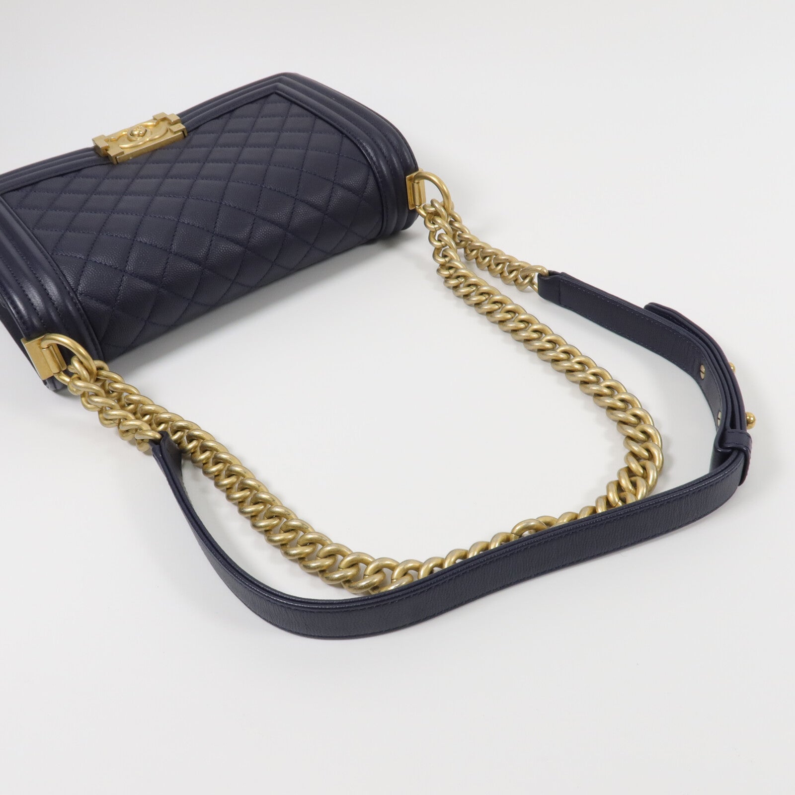 CHANEL 牛皮皮革Boy 25鏈帶肩背袋
