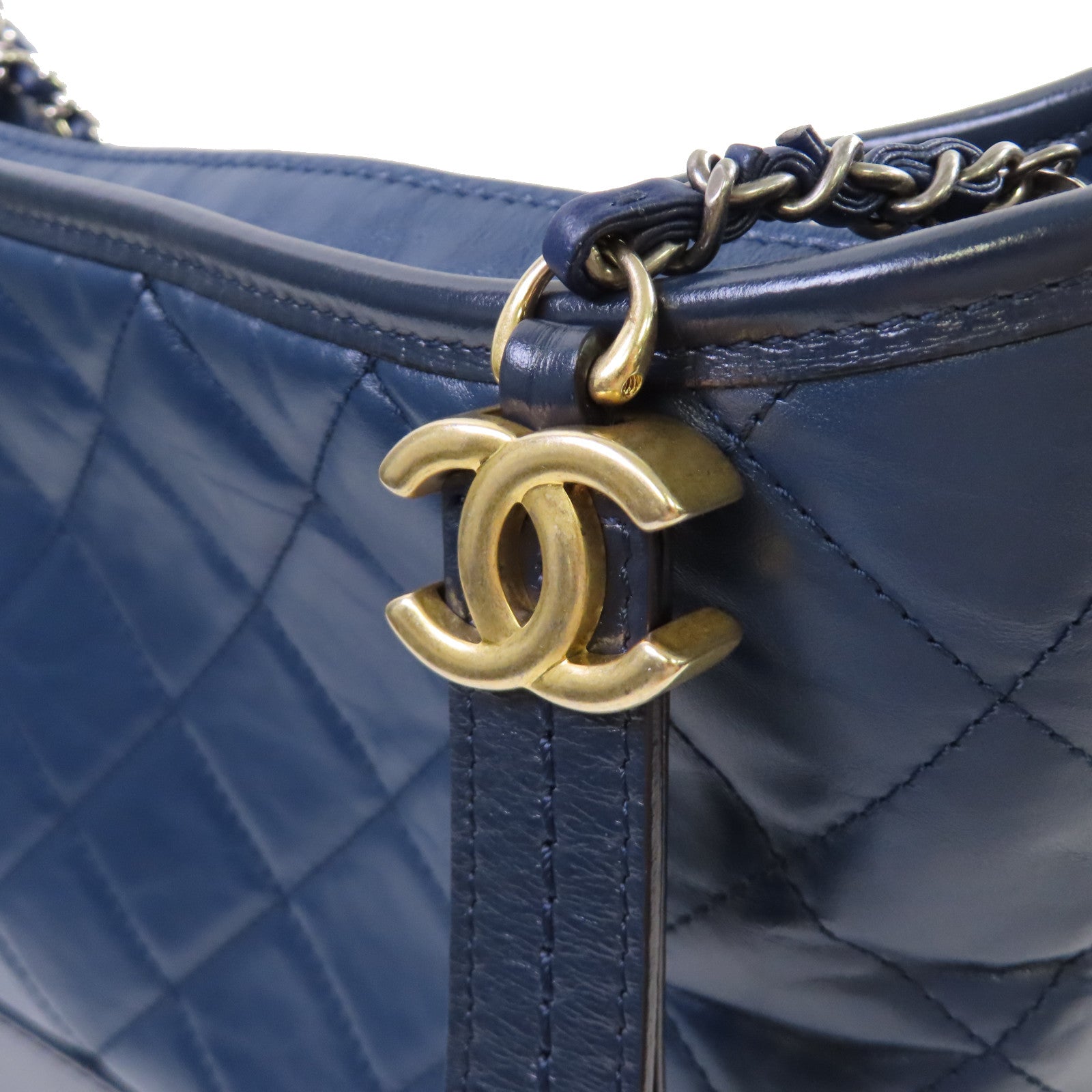 CHANEL 菱格牛皮皮革Gabrielle Medium Chain Shoulder Bag鏈帶肩背袋藍色/黑色
