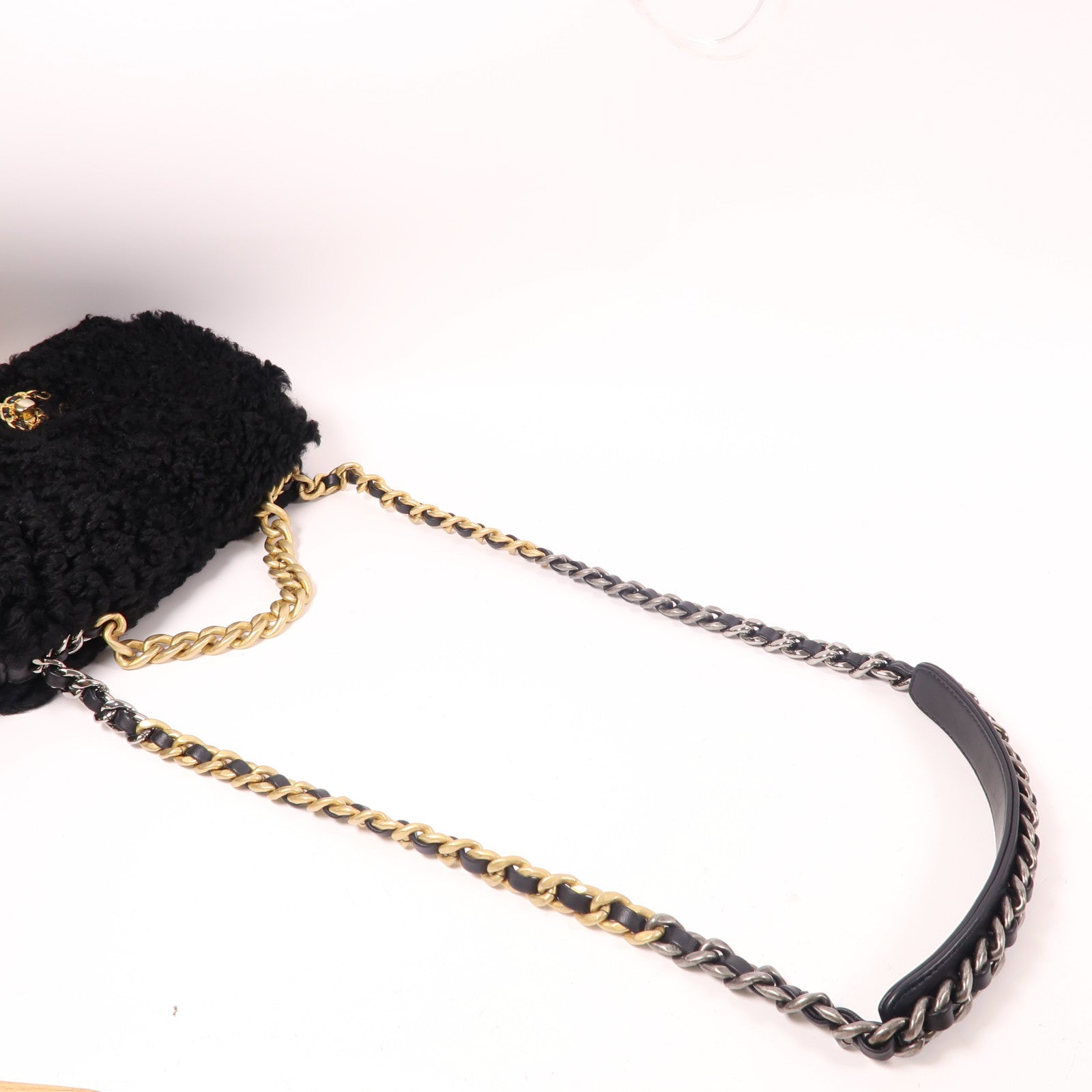CHANEL 羊毛C19 Small金扣手挽肩背兩用袋黑色
