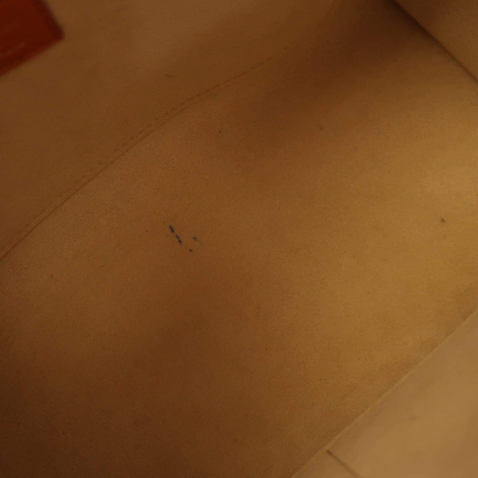 LOUIS VUITTON 牛皮皮革On My Side MM金扣手挽袋