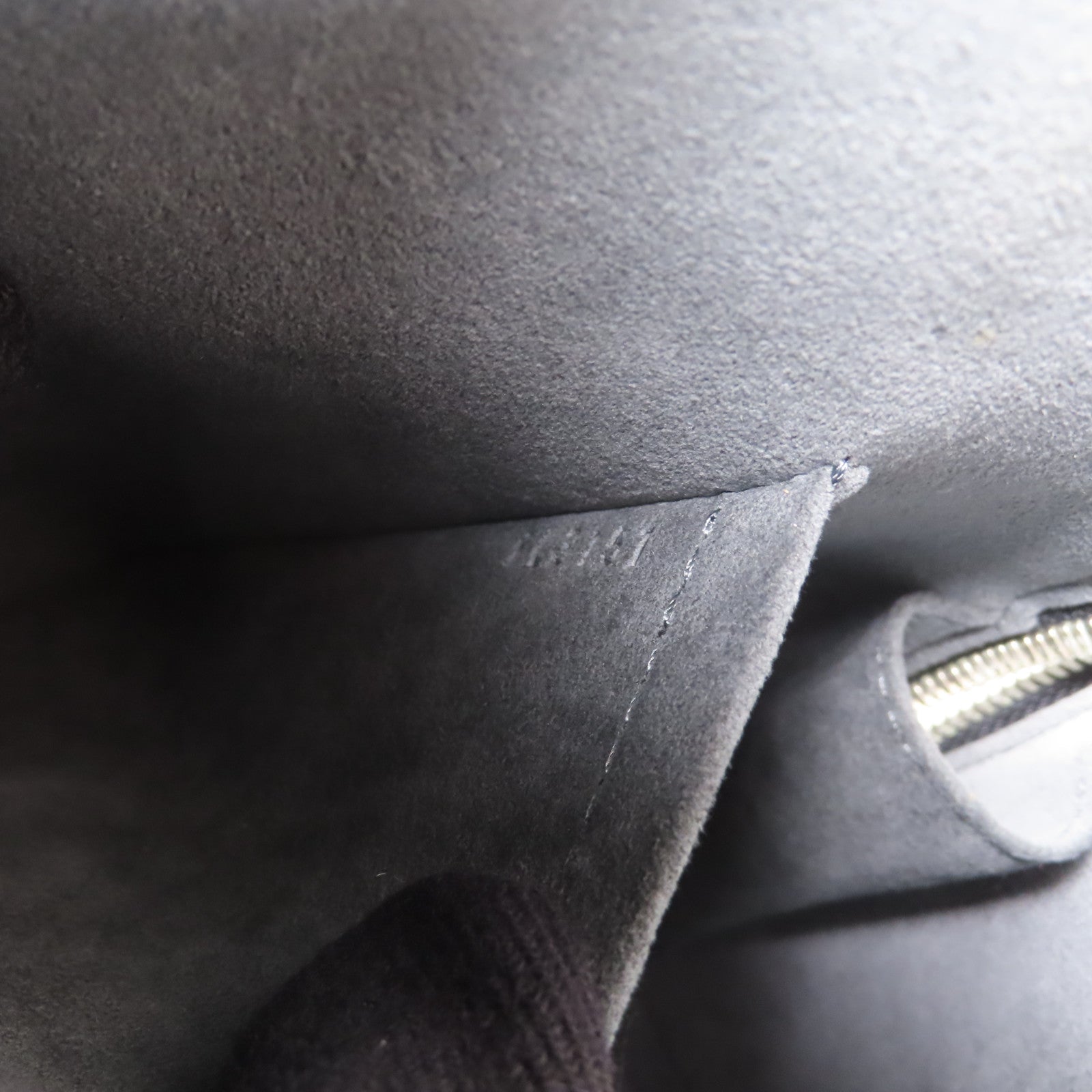 LOUIS VUITTON Epi Alma PM銀扣手挽袋黑色