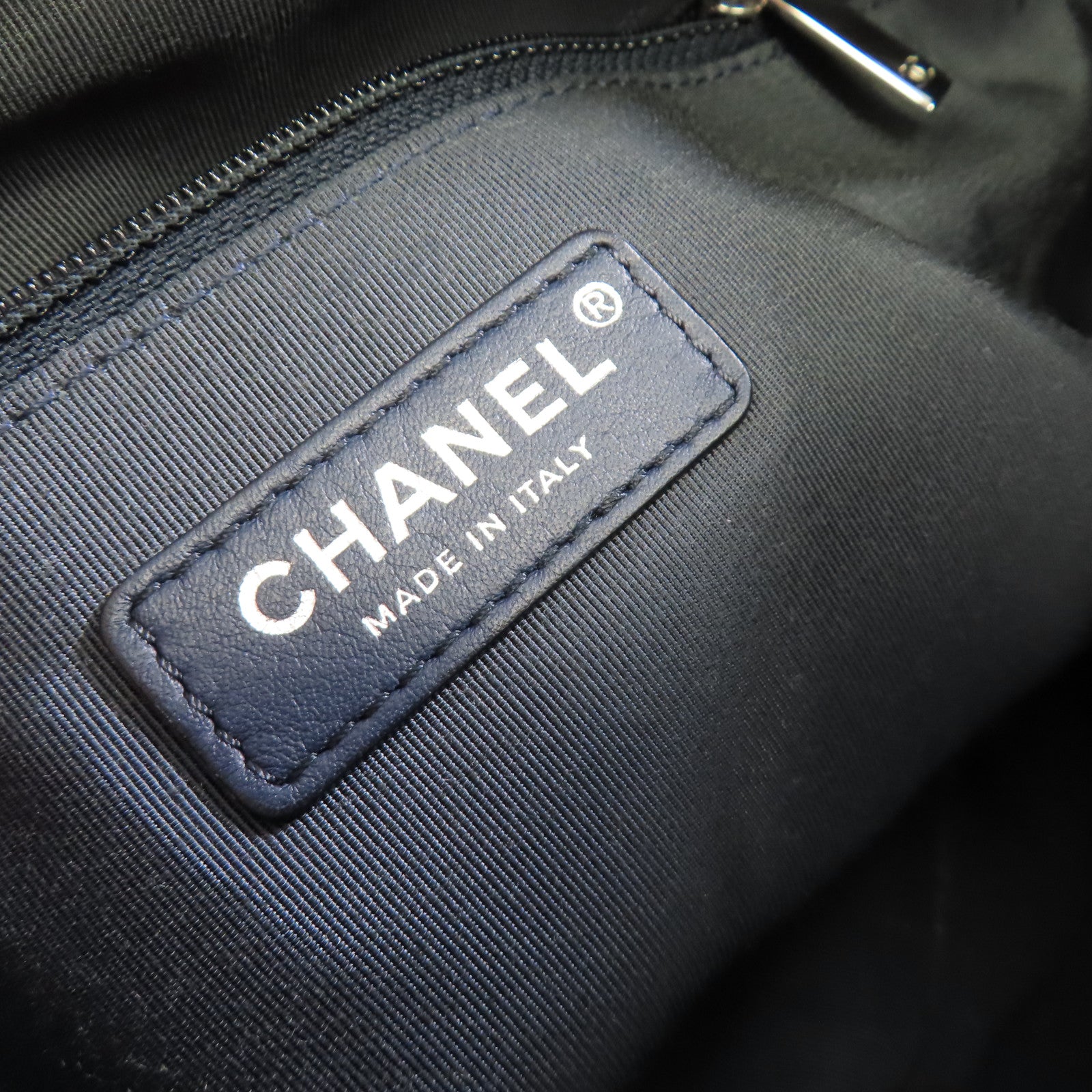 CHANEL 菱格牛皮皮革Gabrielle Medium Chain Shoulder Bag鏈帶肩背袋藍色/黑色