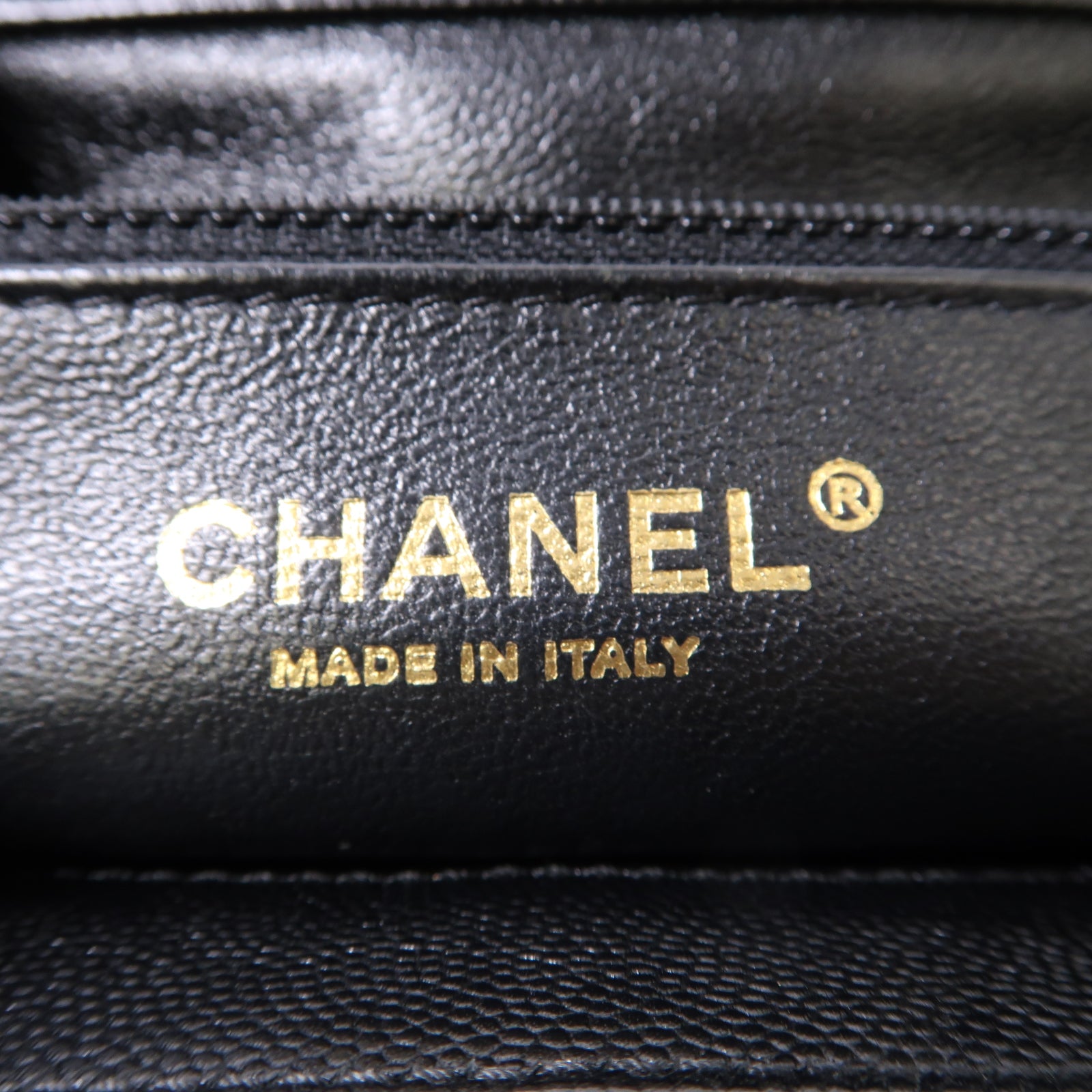 CHANEL Caviar皮革Business Affinity金扣手挽肩背兩用袋黑色