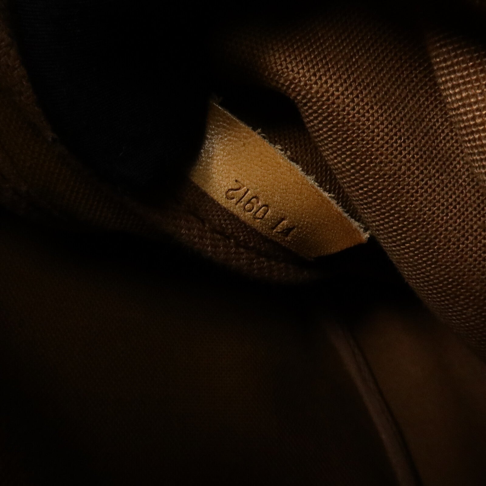 LOUIS VUITTON Monogram Saumur 30肩背袋