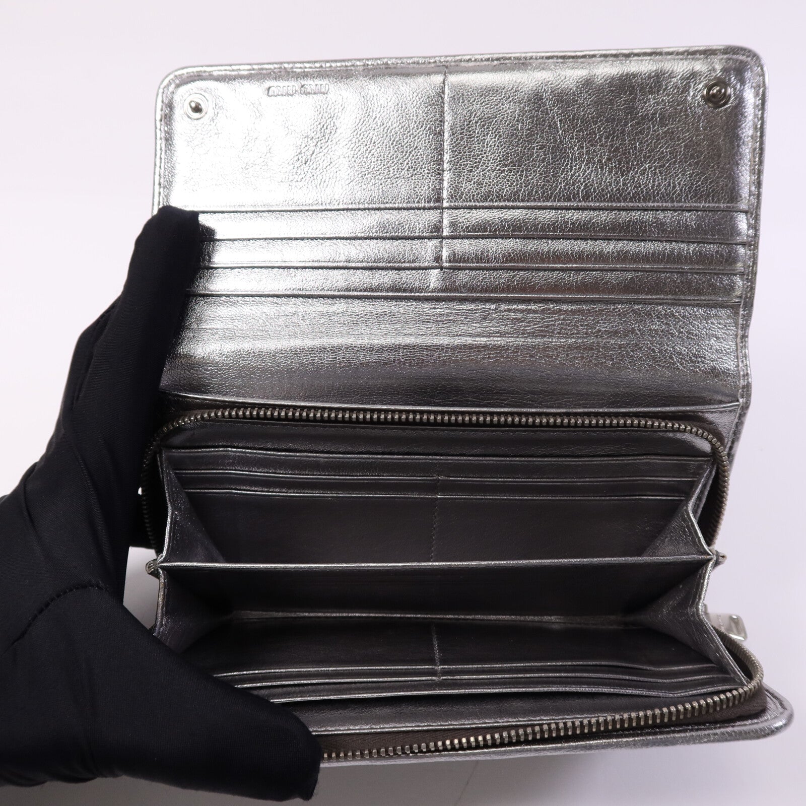 Miu Miu 羊皮皮革Long Wallet銀扣長錢包