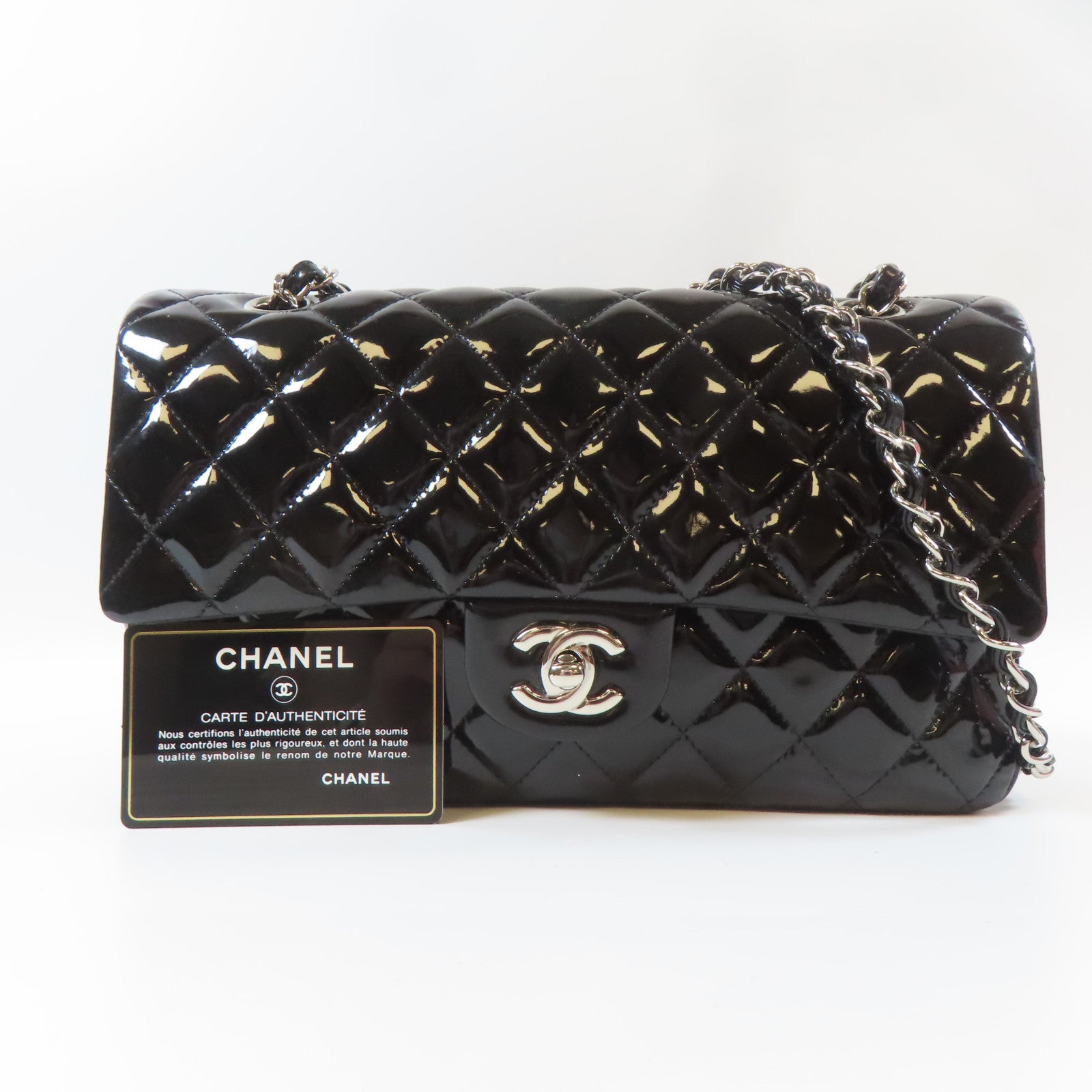 CHANEL 【激減優惠】菱格漆皮皮革Classic銀扣鏈帶肩背袋黑色