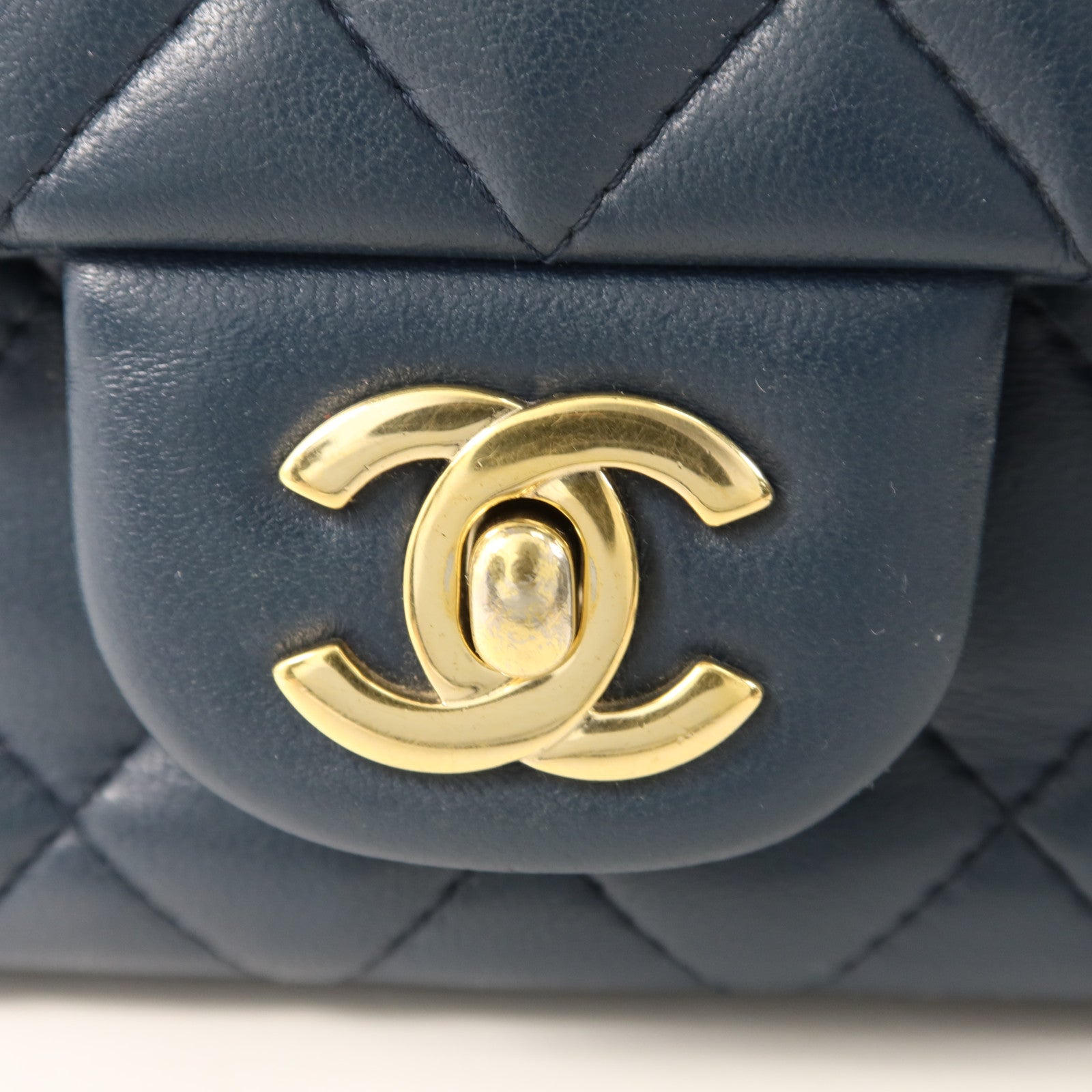 CHANEL 羊皮皮革Mini Classic 20金扣鏈帶肩背袋
