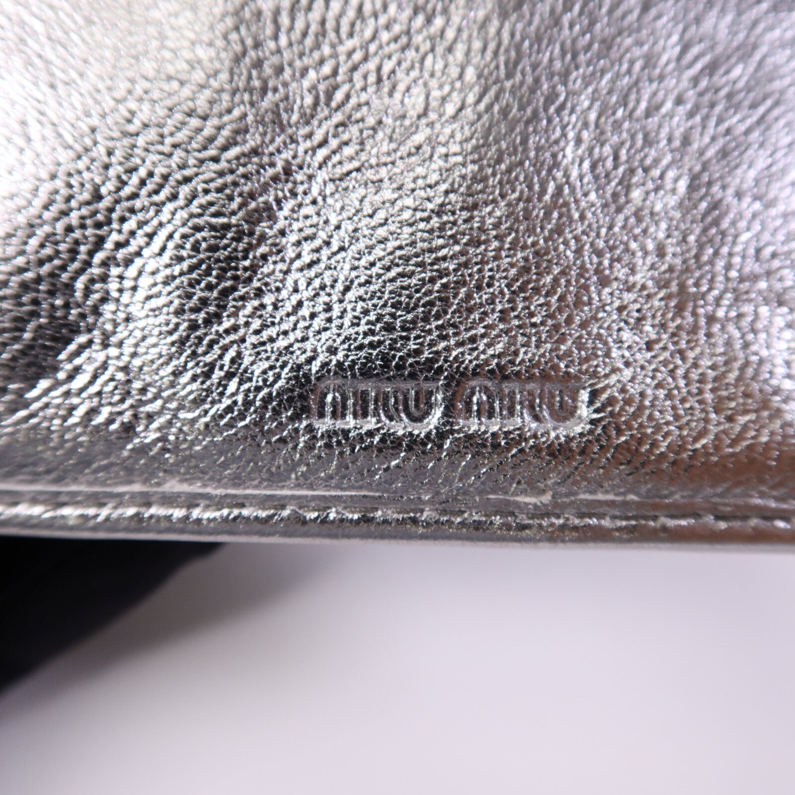 Miu Miu 【激減優惠】羊皮皮革Long Wallet銀扣長錢包