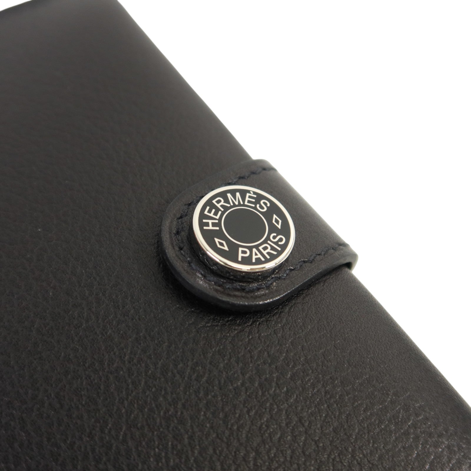 HERMES Evergrain皮革R.M.S Passport銀扣護照套Noir