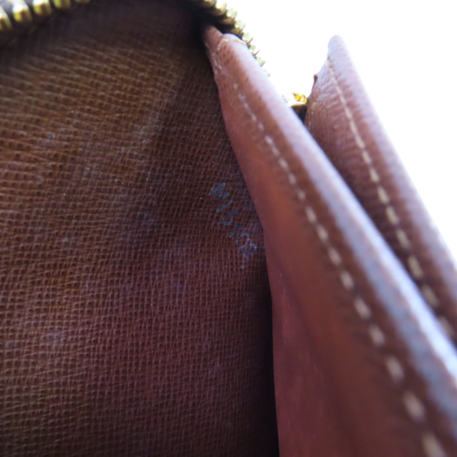 LOUIS VUITTON Monogram Zippy Compact Wallet金扣拉鏈錢包