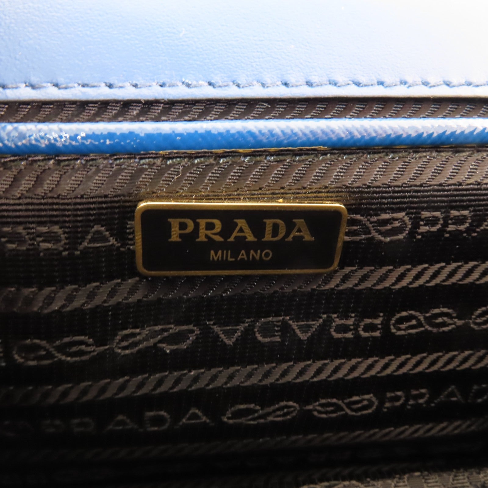 PRADA 漆皮皮革Chain Shoulder Bag金扣鏈帶肩背袋
