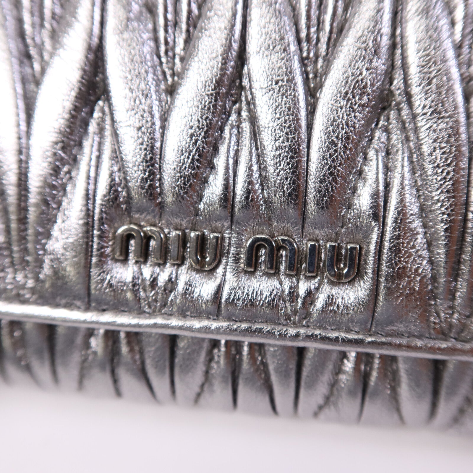 Miu Miu 羊皮皮革Long Wallet銀扣長錢包