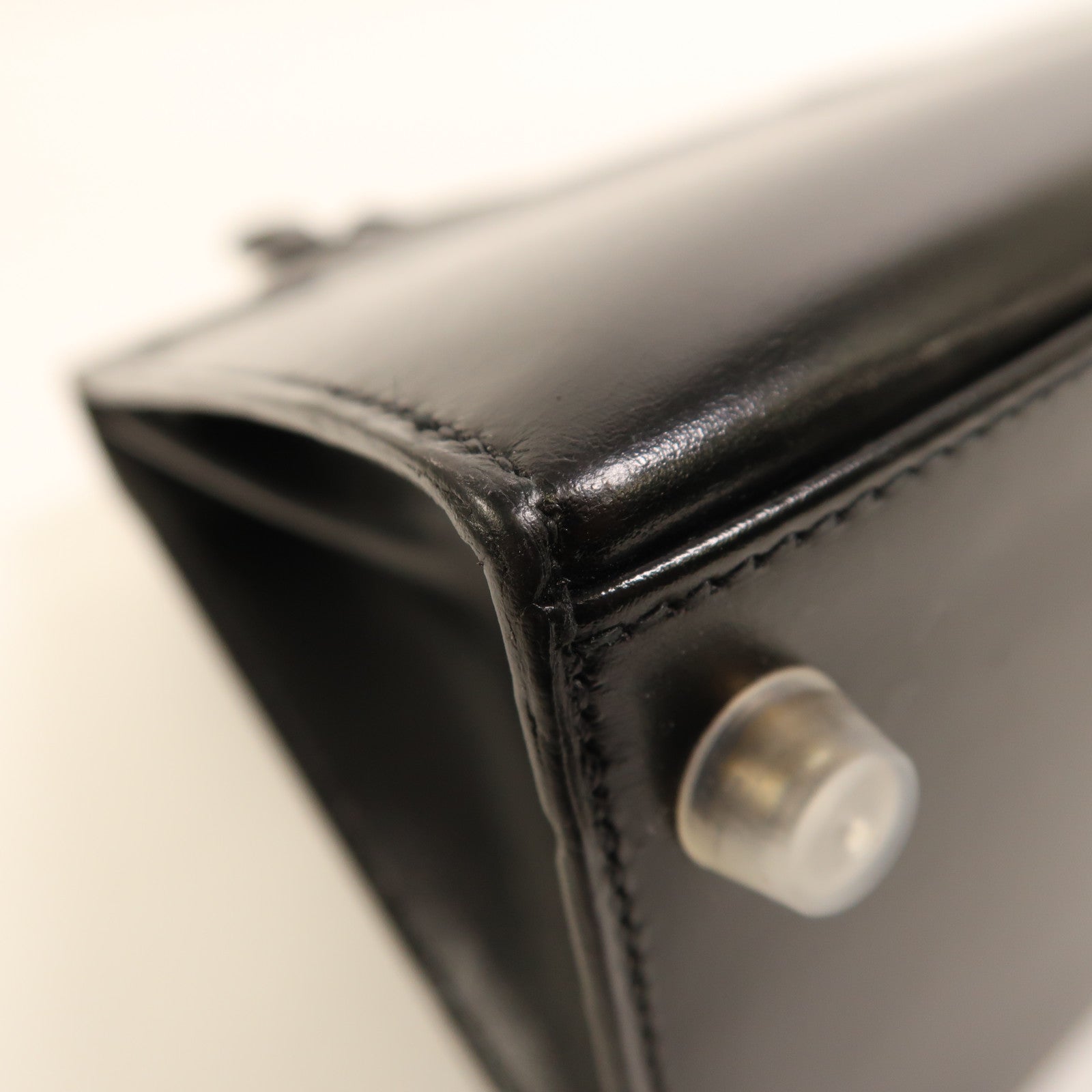 HERMES Box Calf皮革Kelly 28金扣手挽肩背兩用袋