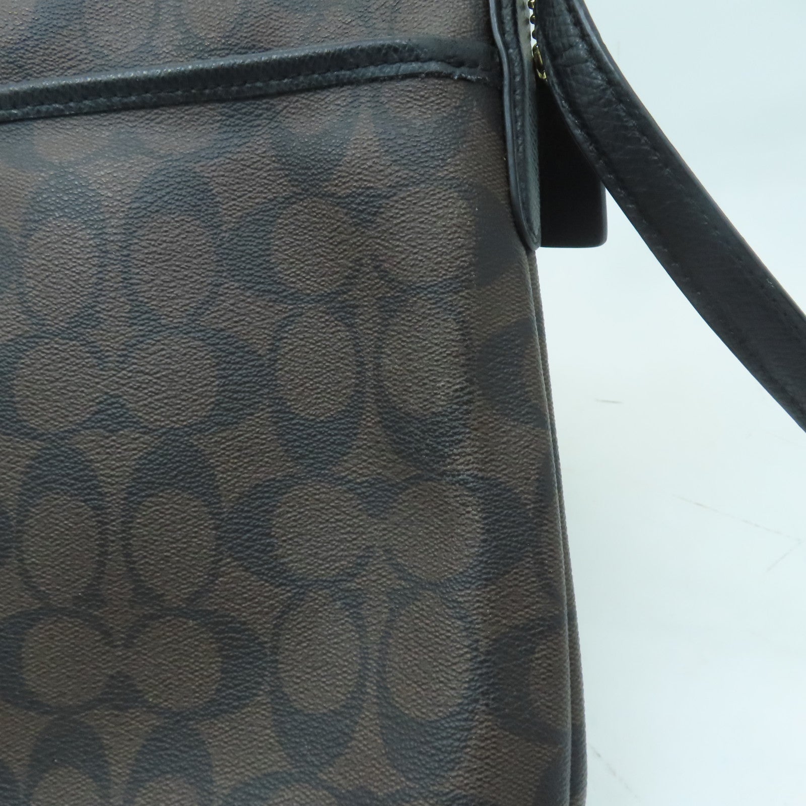 COACH 塗層帆布Signature File Shoulder Bag金扣肩背袋啡色