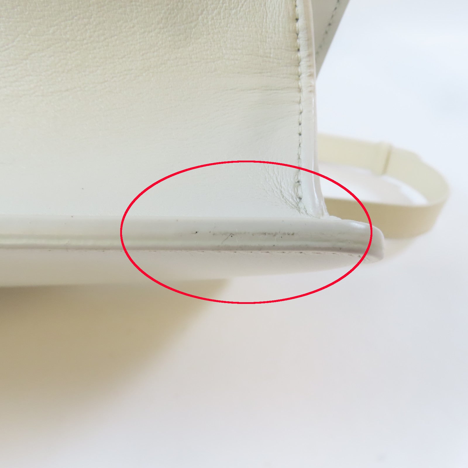 Dior 牛皮皮革30 Montaigne金扣肩背袋白色