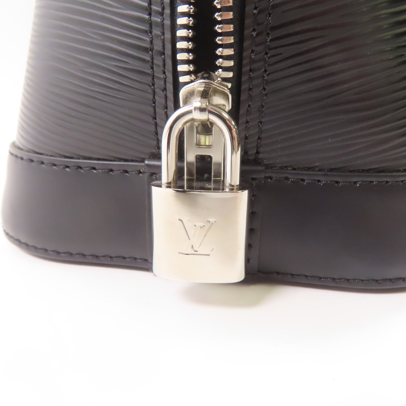 LOUIS VUITTON Epi Alma PM銀扣手挽袋黑色