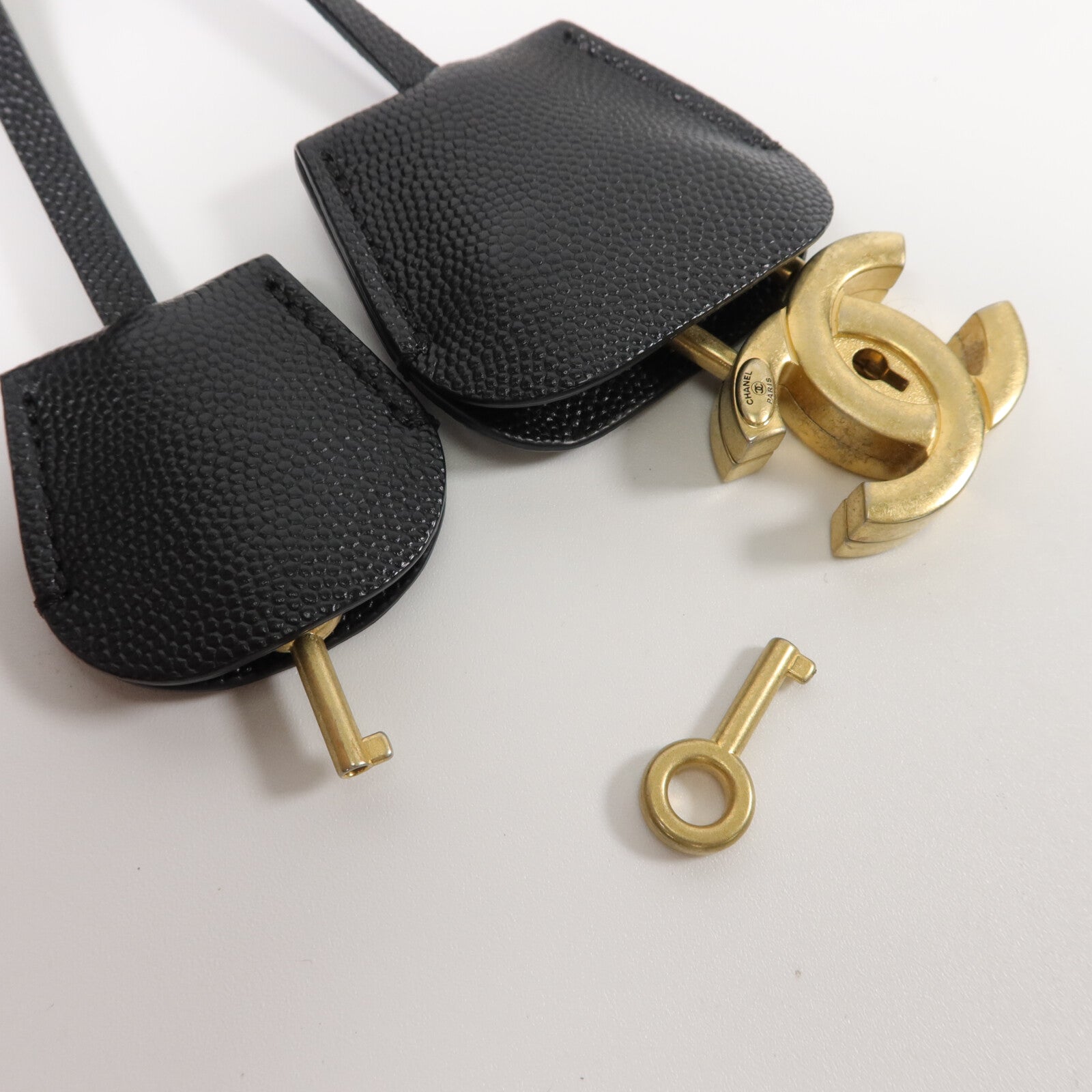 CHANEL 牛皮皮革Vanity Case鏈帶手挽肩背兩用袋