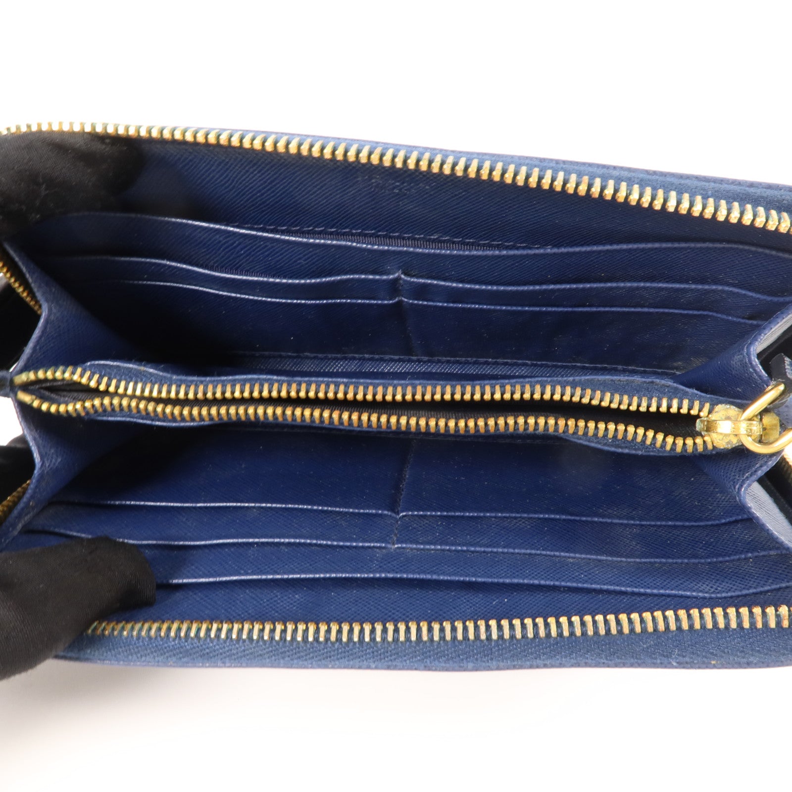 PRADA Saffiano皮革Round Zippy Long Wallet長錢包