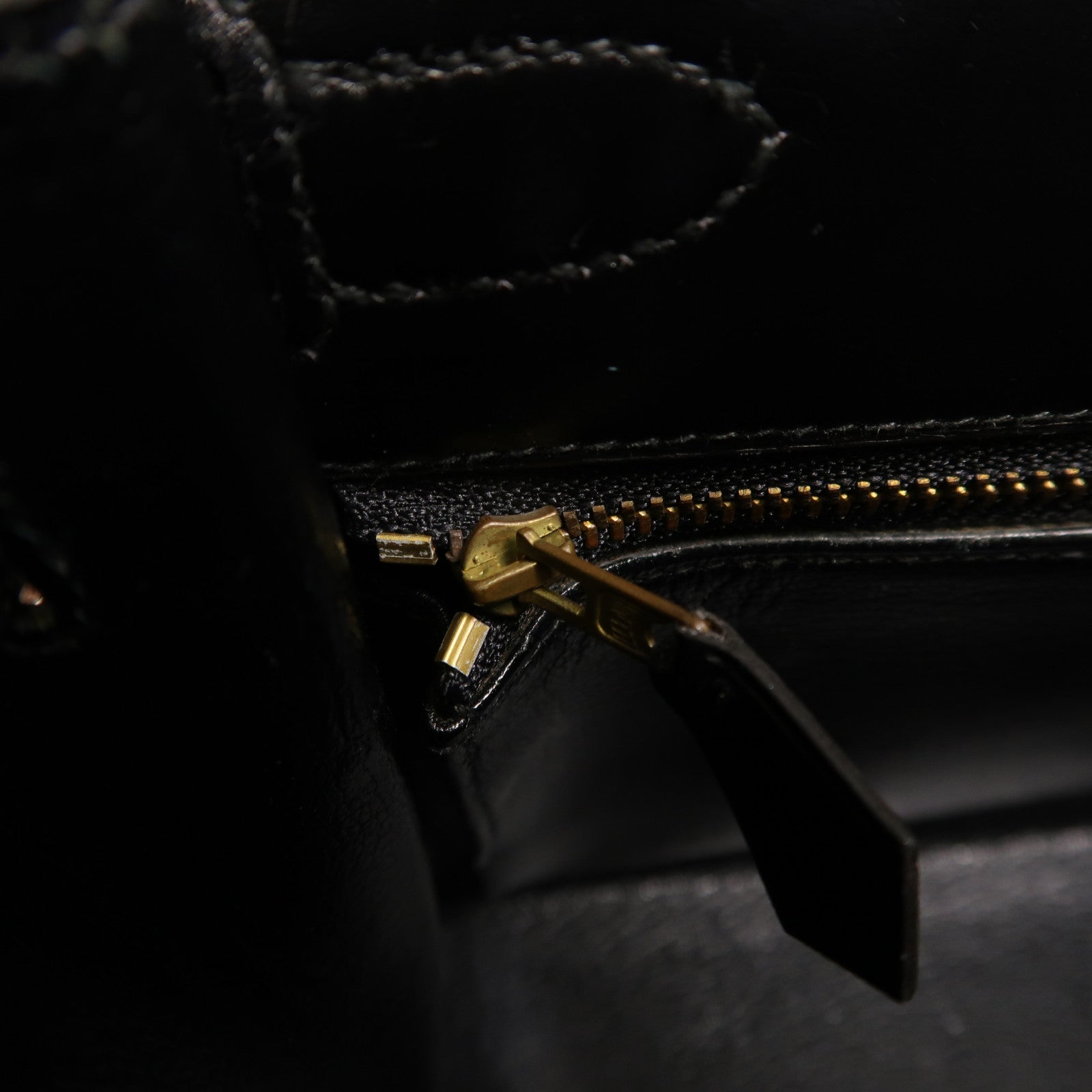 HERMES Box Calf皮革Kelly 28金扣手挽肩背兩用袋