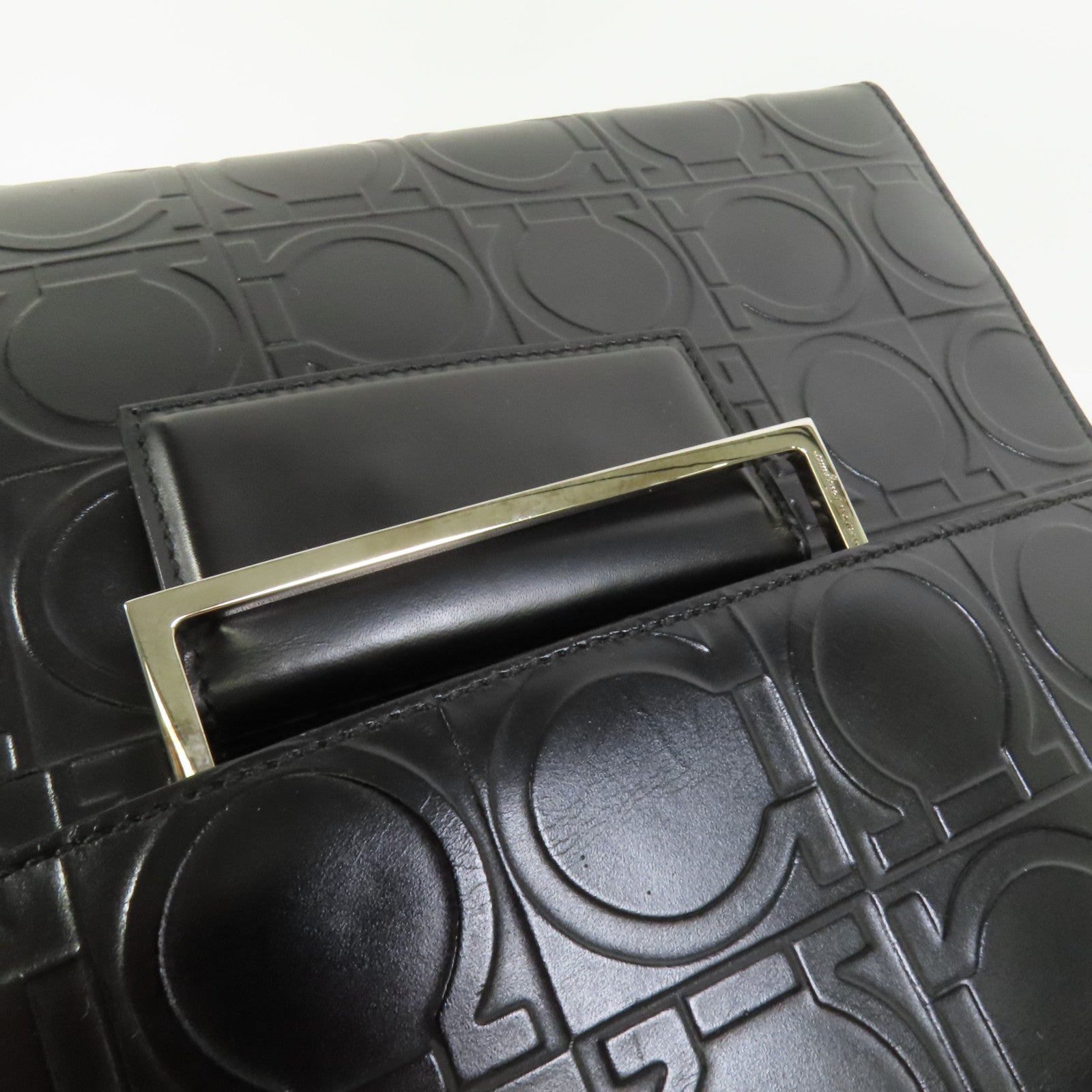Salvatore Ferragamo 牛皮皮革Gancini Hand Bag銀扣手挽袋