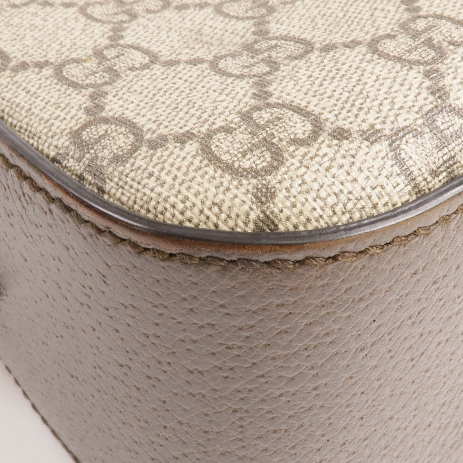 GUCCI 塗層帆布Neo Vintage GG Supreme金扣肩背袋