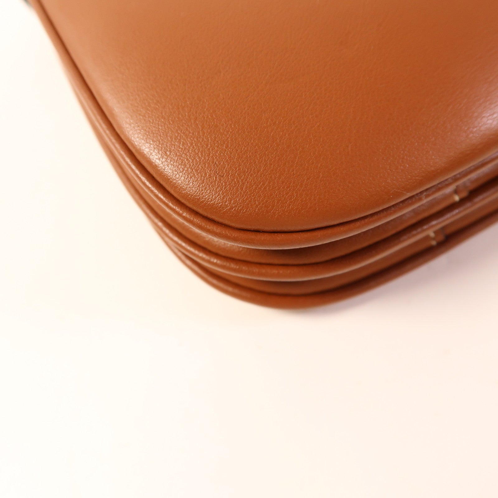 CELINE 牛皮皮革Shoulder Bag金扣肩背袋