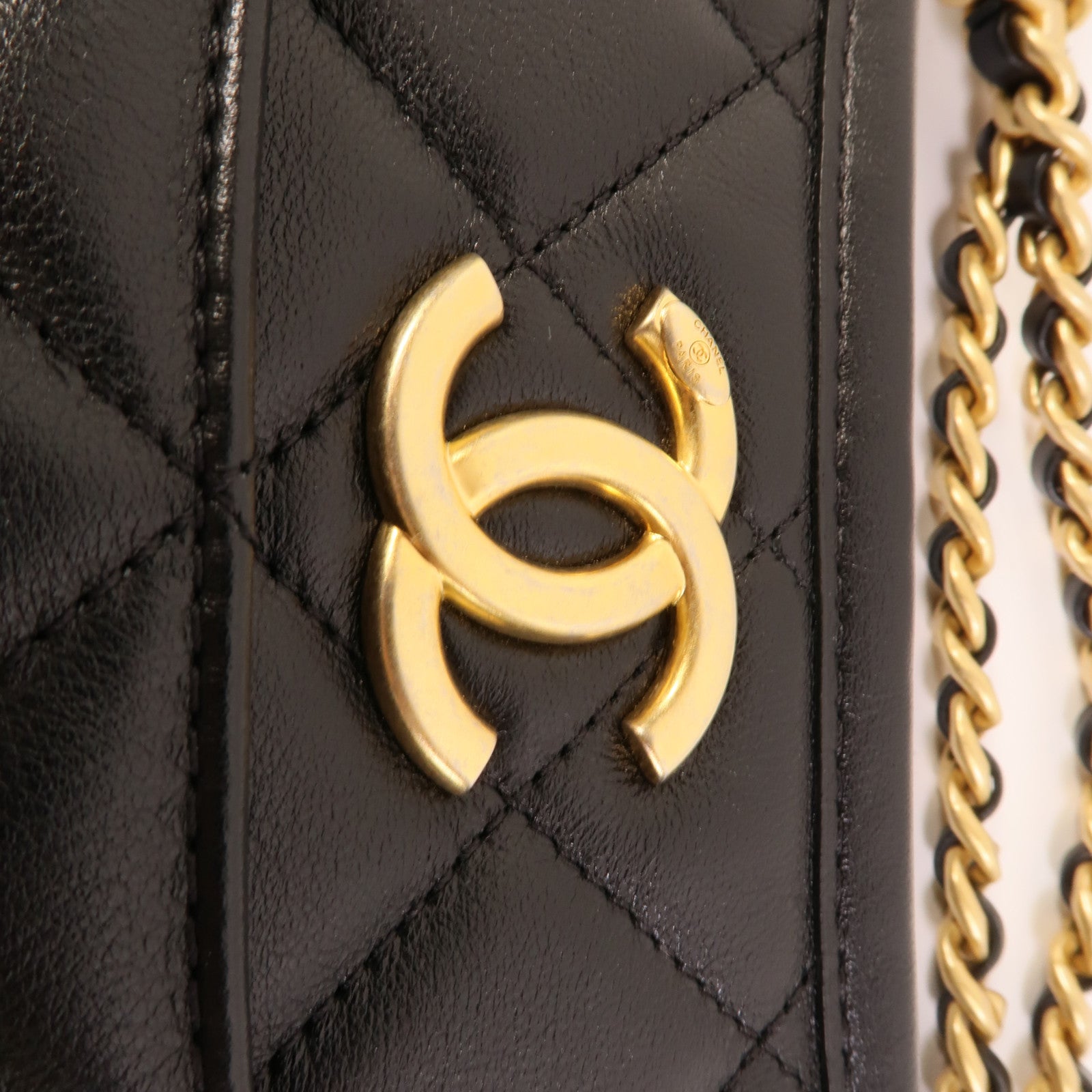 CHANEL 牛皮皮革Hobo鏈帶肩背袋