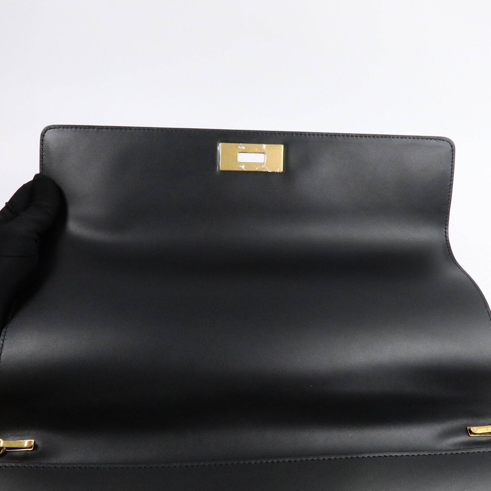 BALENCIAGA 牛皮皮革Bel Air Small Clutch On Strap鏈帶肩背袋
