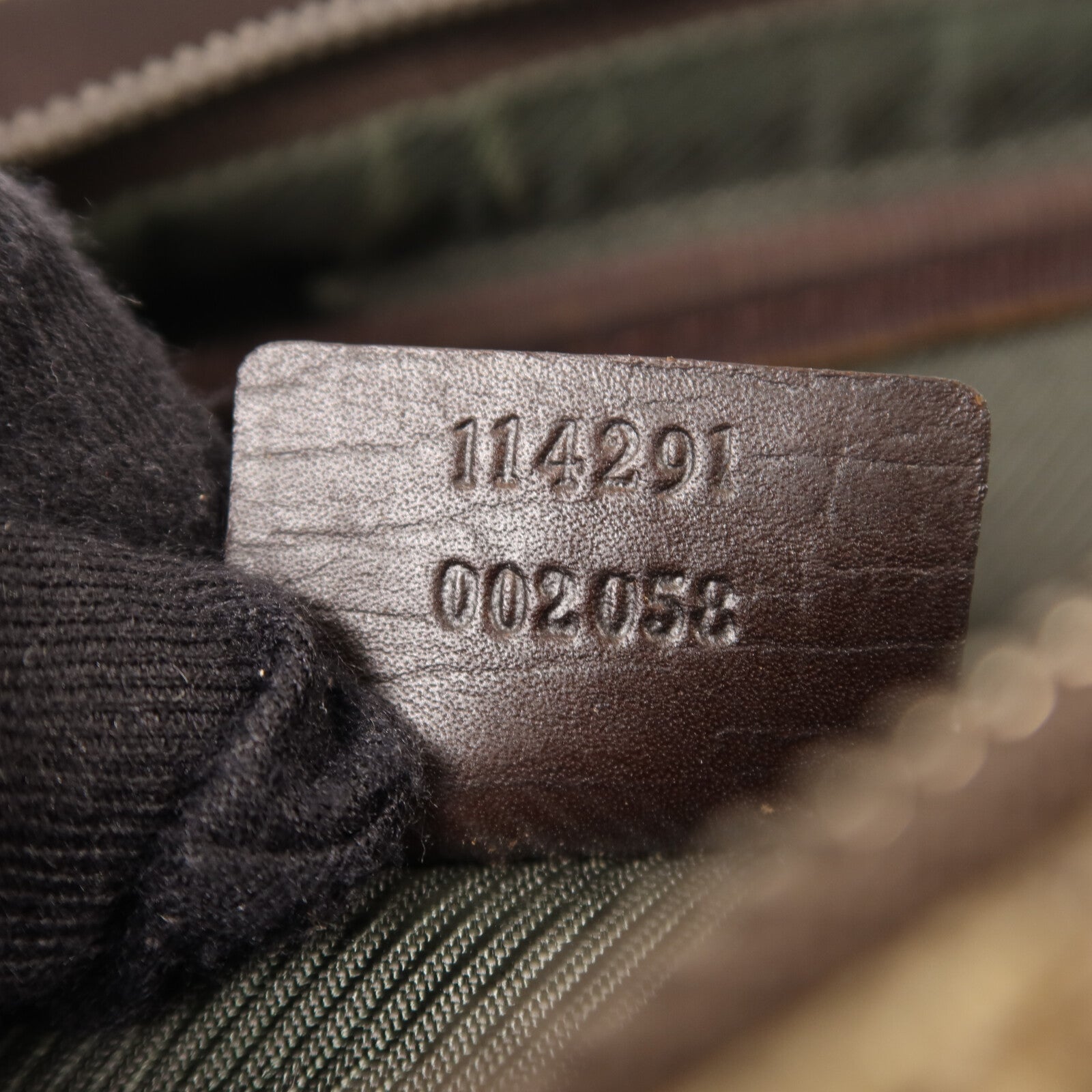 GUCCI 塗層帆布Shoulder Bag銀扣肩背袋