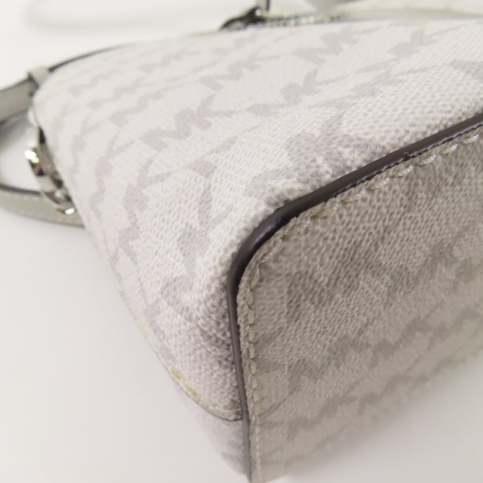 Michael Kors SHW Chain Shoulder Bag 38TOCIJC3V PVC Coated Canvas White