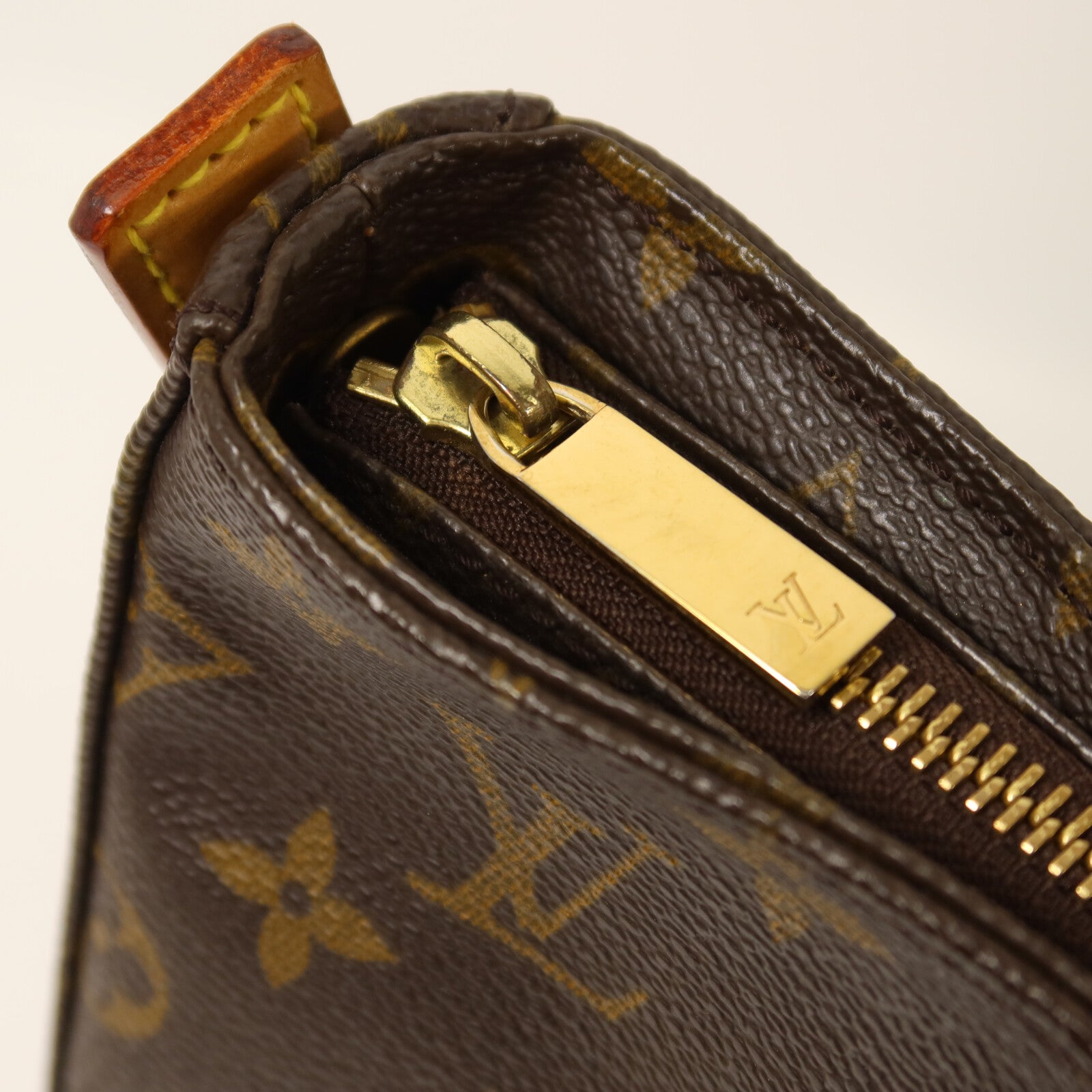 LOUIS VUITTON Monogram Looping MM肩背袋