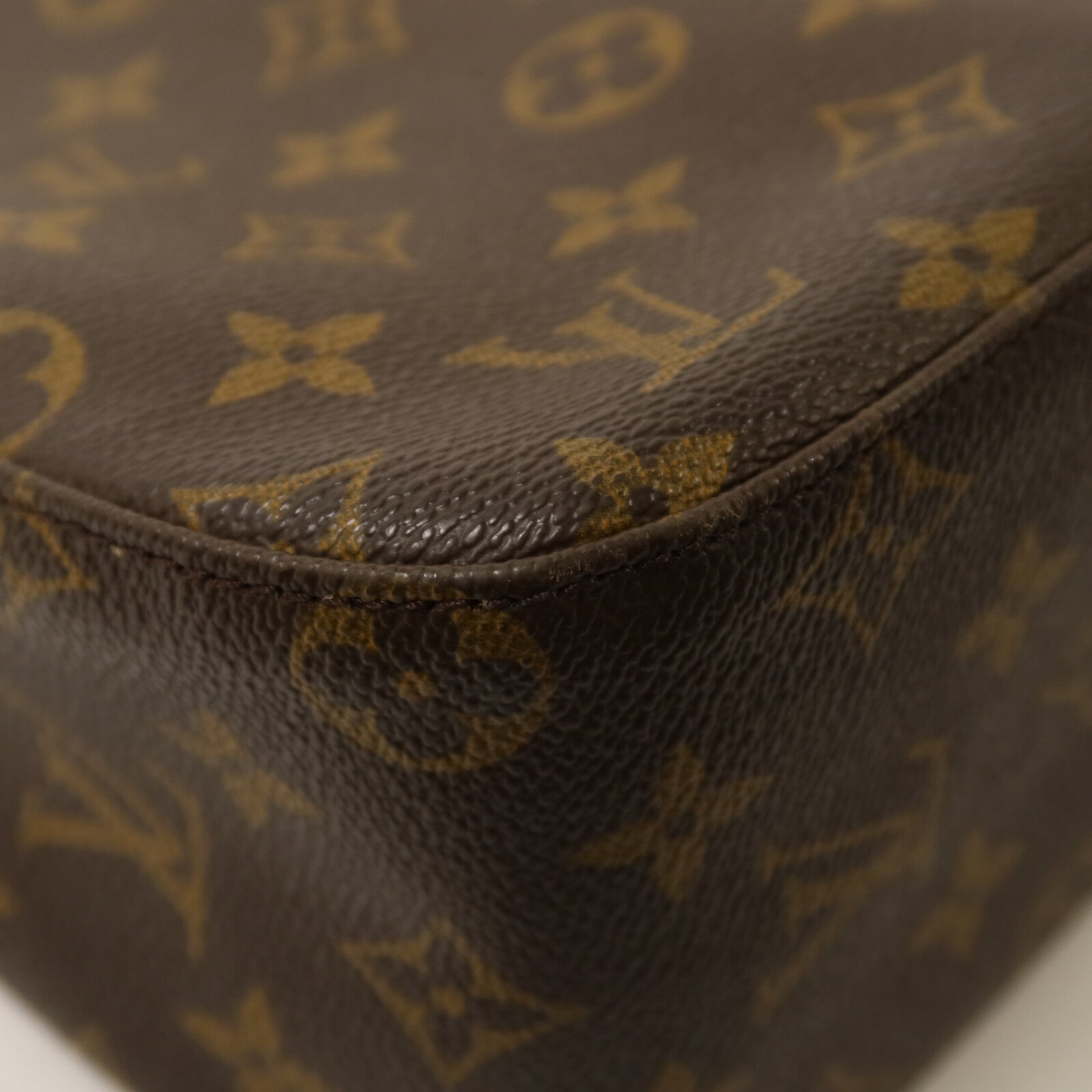 LOUIS VUITTON Monogram Looping MM肩背袋