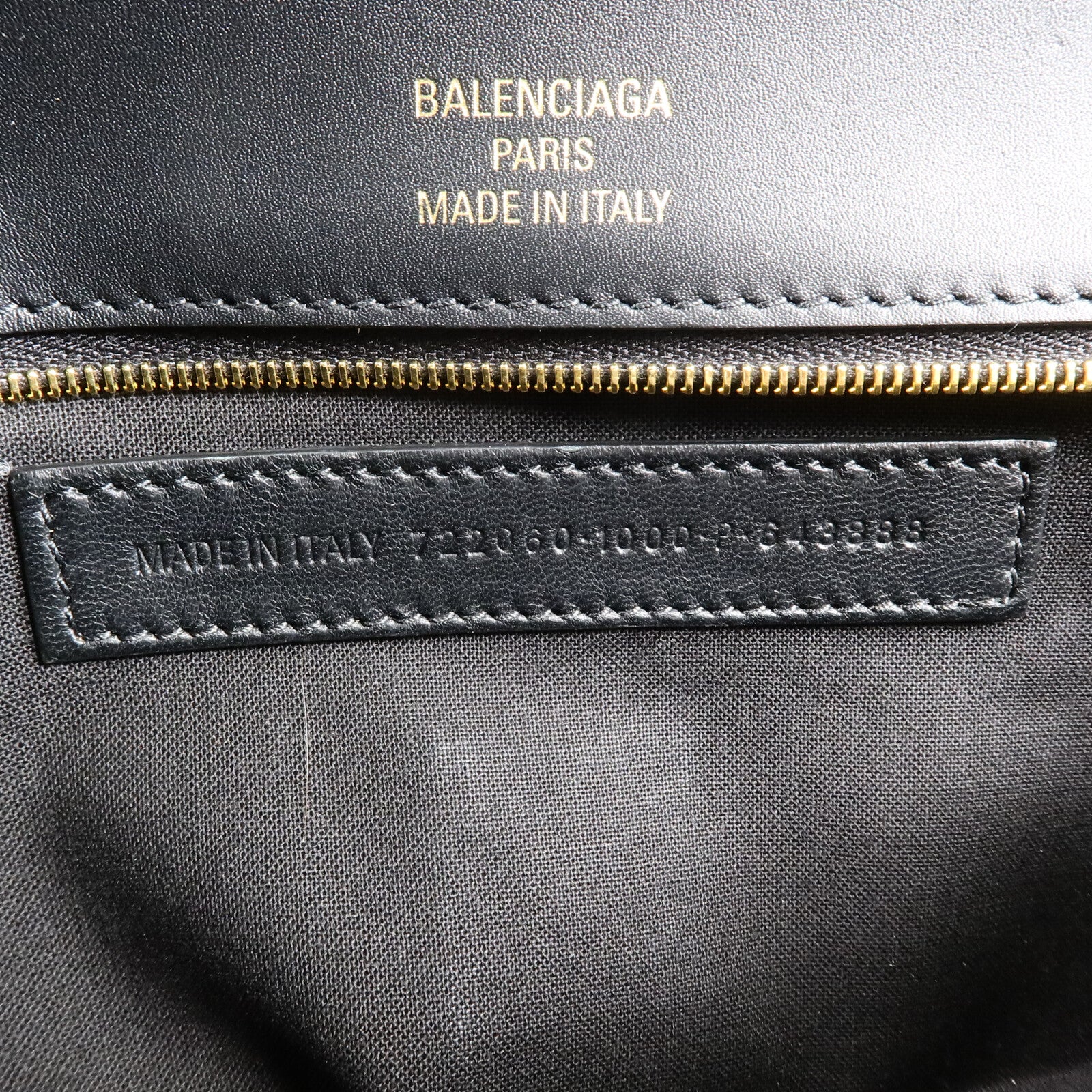 BALENCIAGA 牛皮皮革Bel Air Small Clutch On Strap鏈帶肩背袋