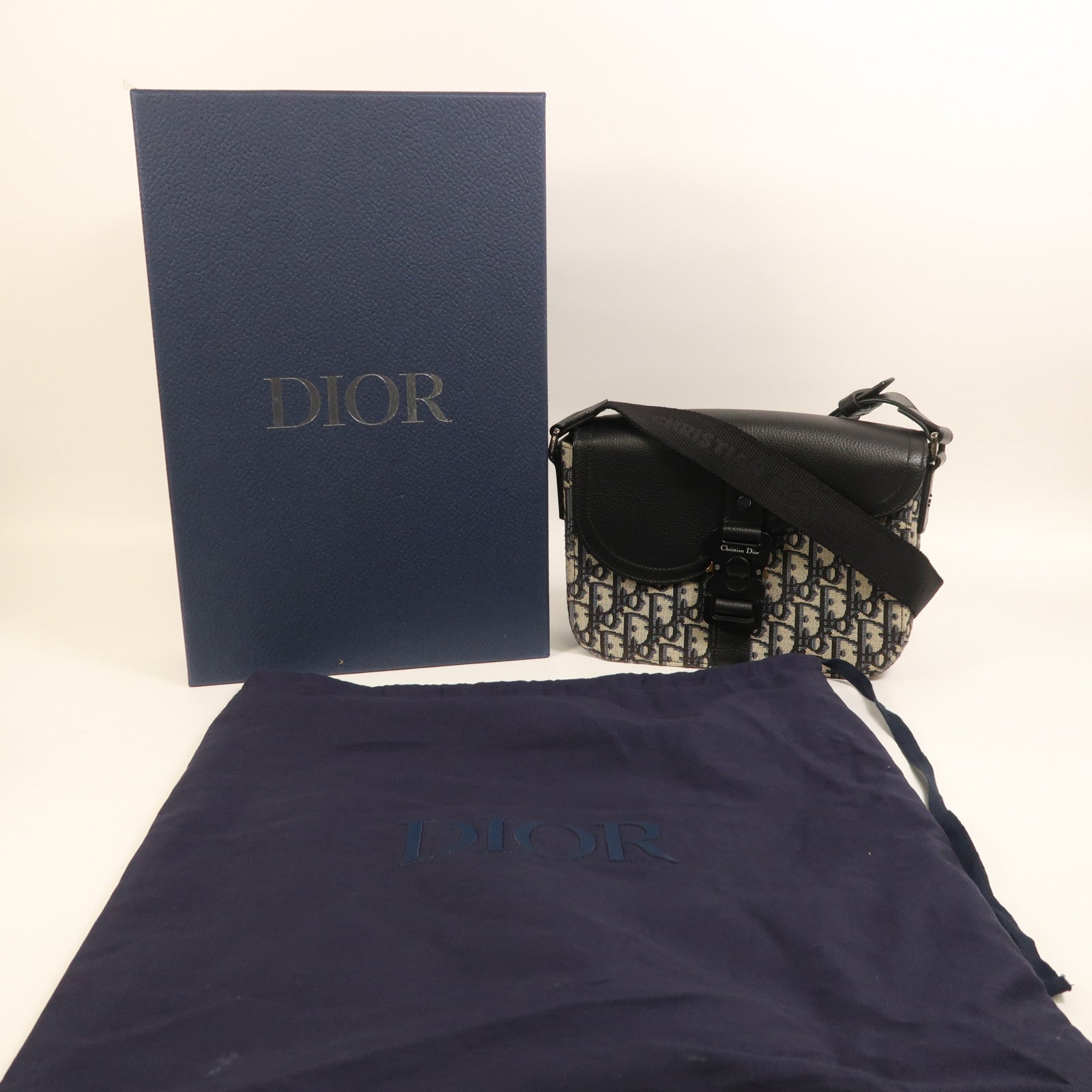 Dior 帆布Saddle肩背袋