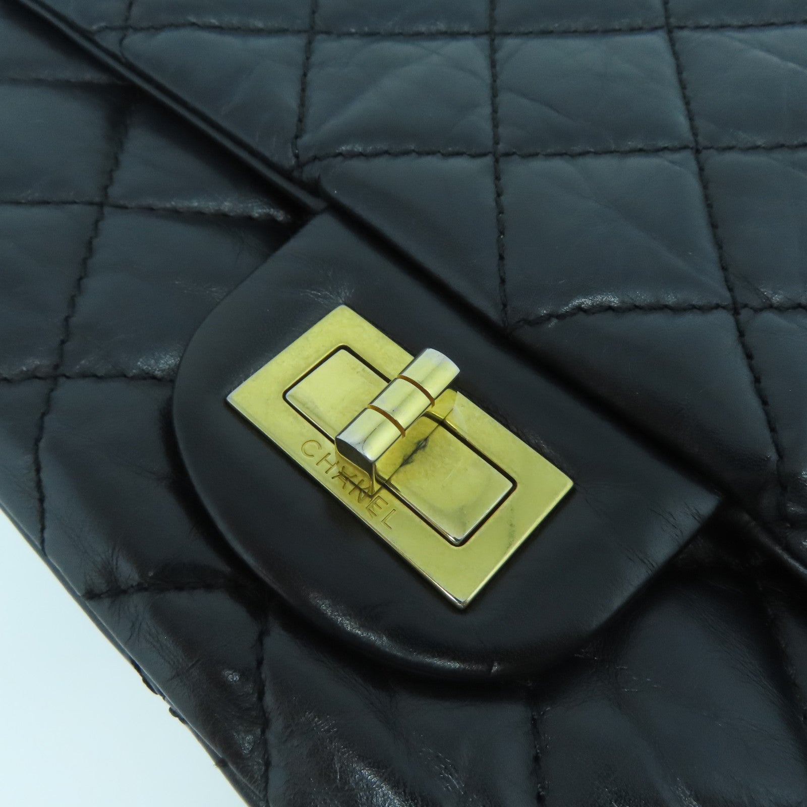 CHANEL 【激減優惠】菱格牛皮皮革Maxi 2.55金扣鏈帶肩背袋黑色