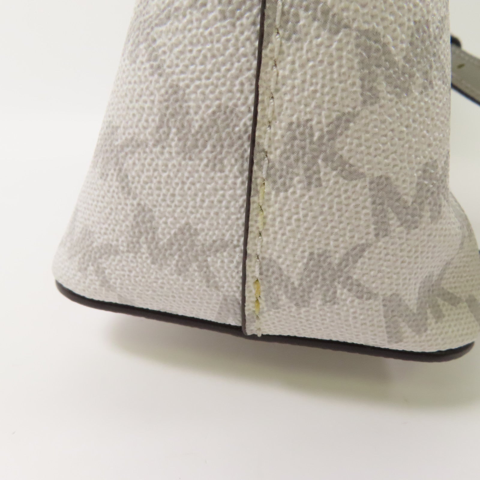 Michael Kors SHW Chain Shoulder Bag 38TOCIJC3V PVC Coated Canvas White