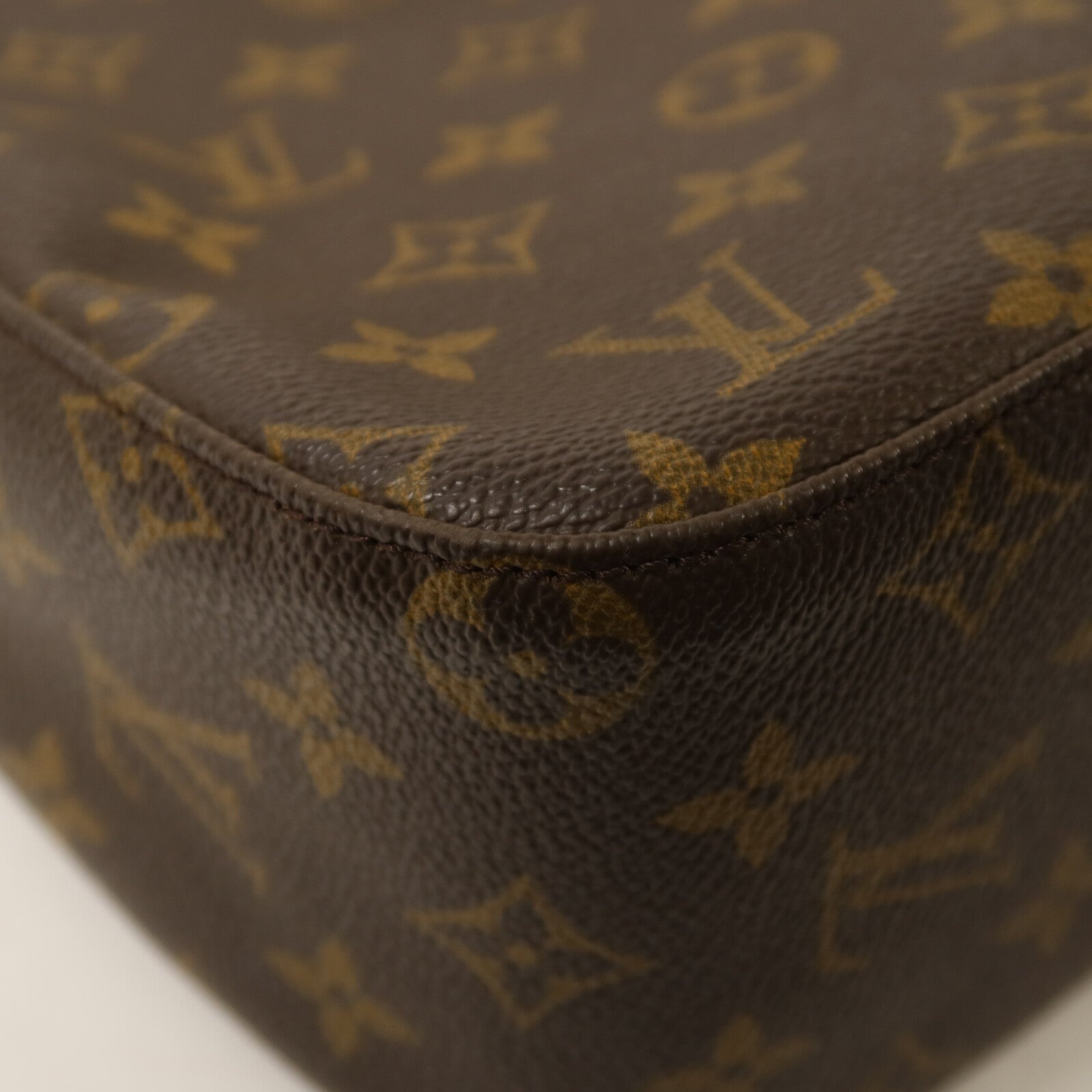 LOUIS VUITTON Monogram Looping MM肩背袋