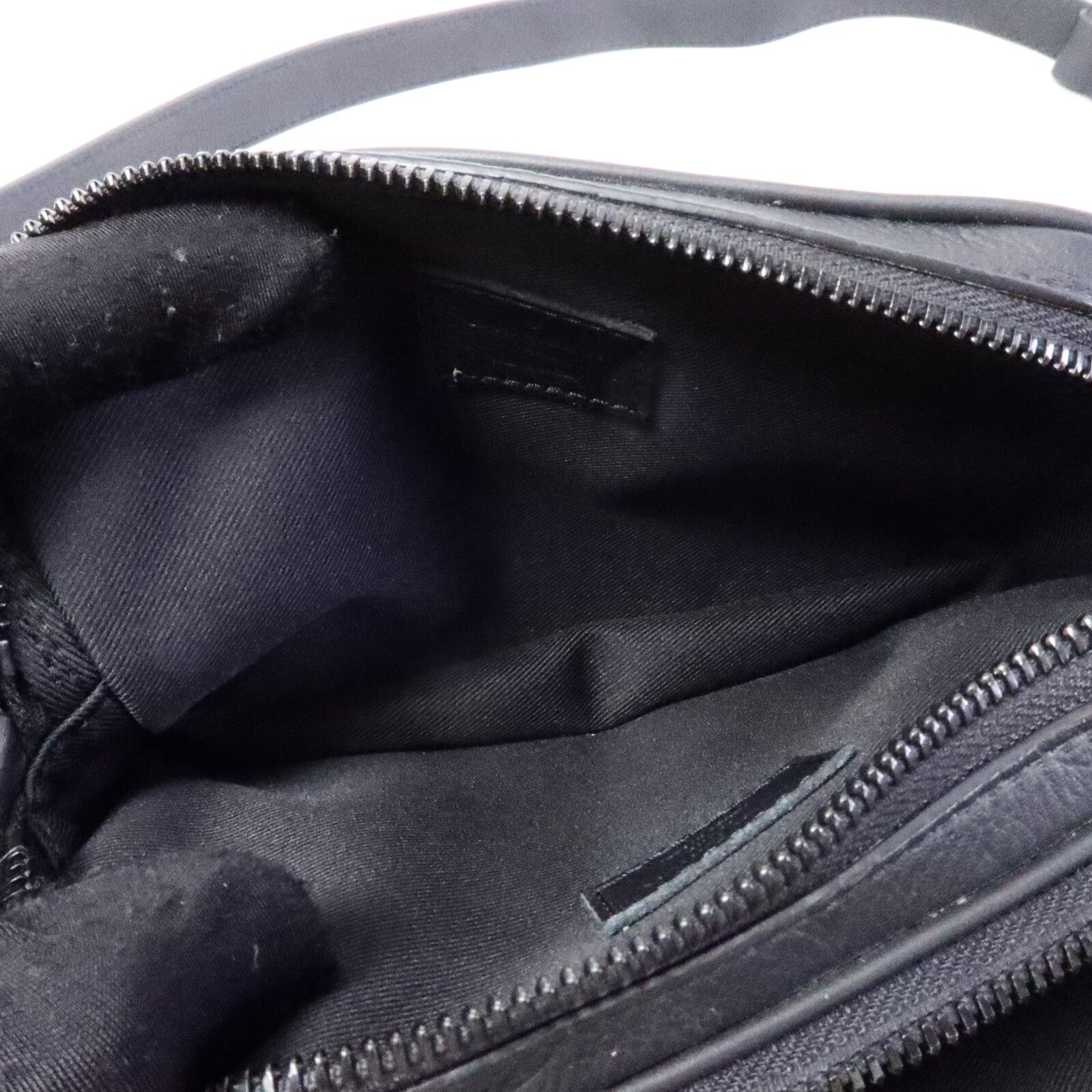 LOUIS VUITTON Monogram Shadow Alpha Wearable Wallet肩背袋
