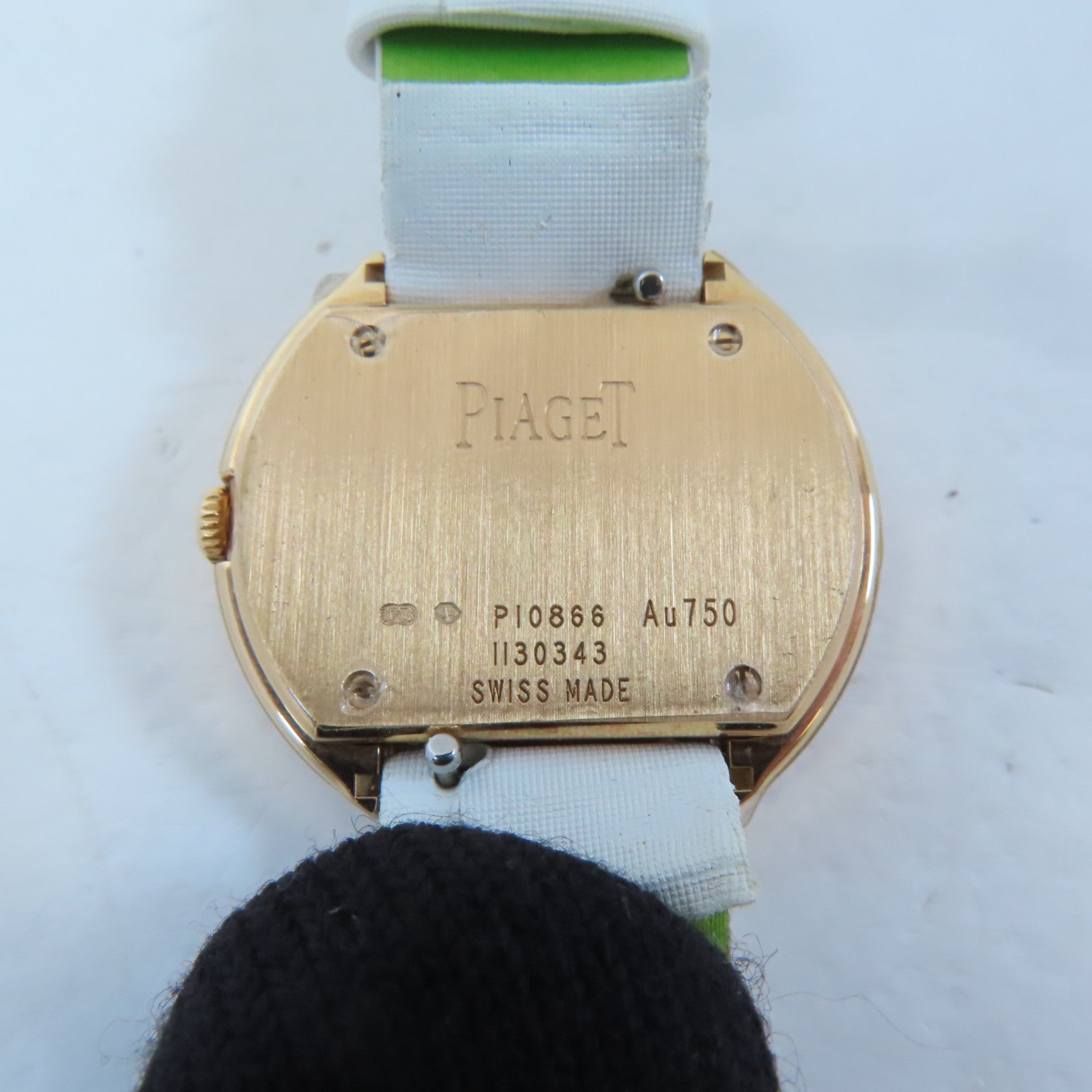 PIAGET Possession 18K玫瑰金/鑽石手錶石英機芯白色/金色