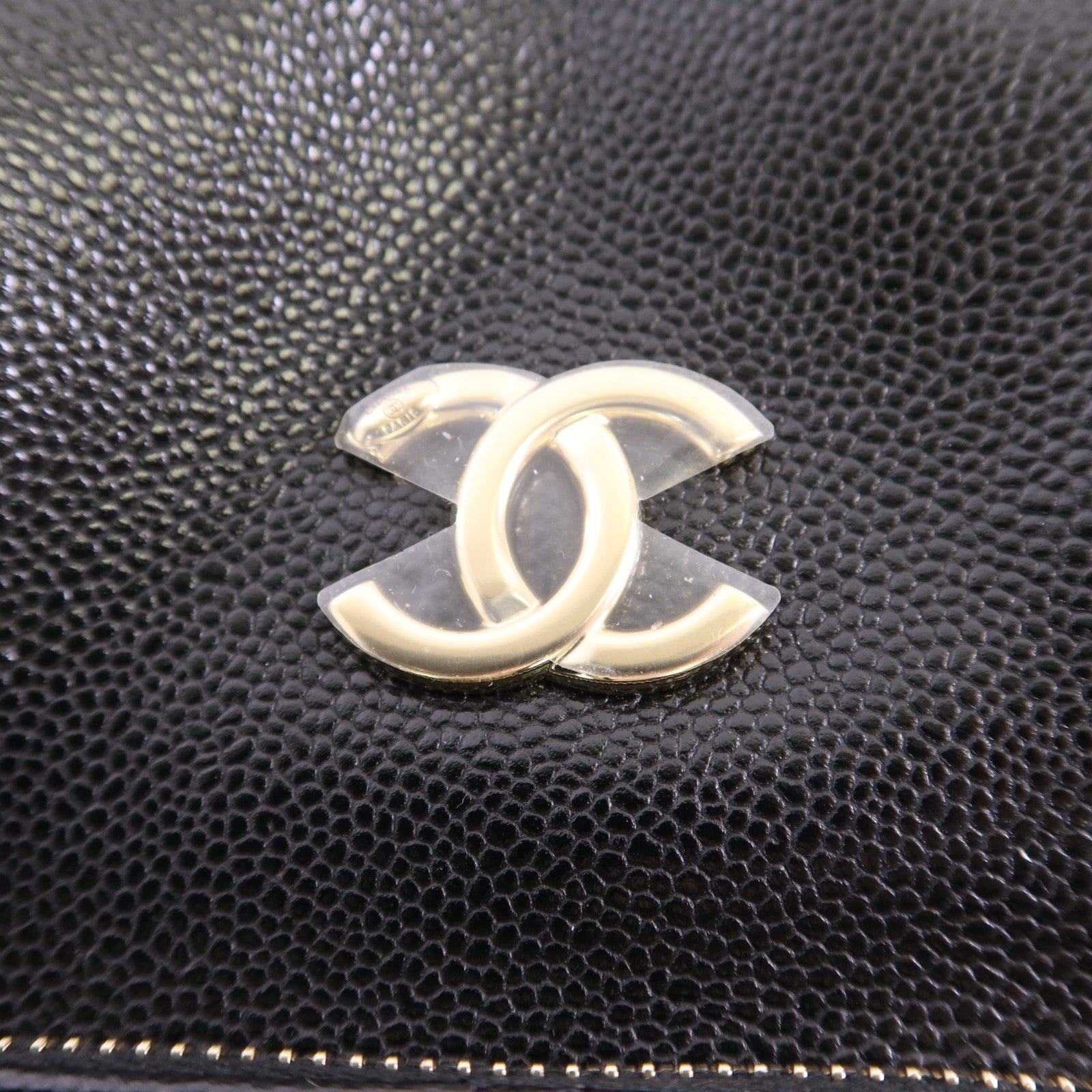 CHANEL 牛皮皮革Affinity Bucket Bag金扣鏈帶肩背袋