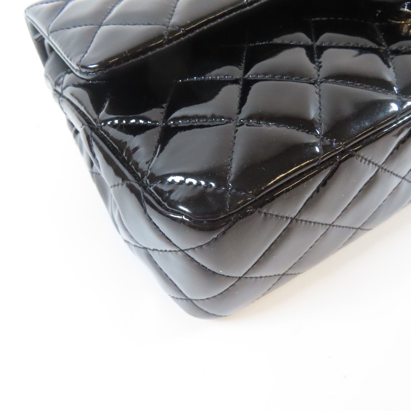 CHANEL 【激減優惠】菱格漆皮皮革Classic銀扣鏈帶肩背袋黑色