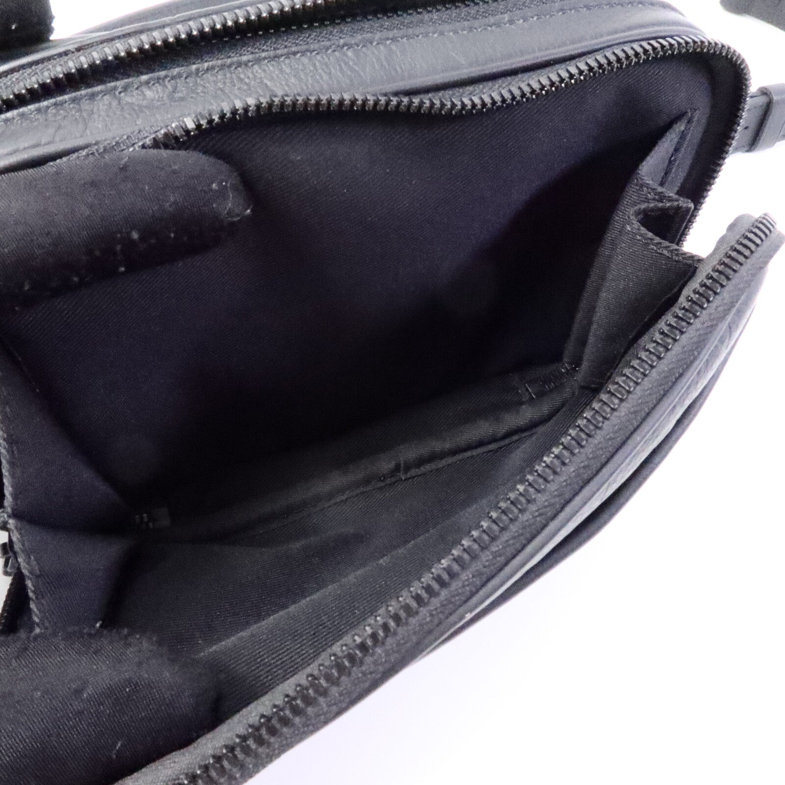 LOUIS VUITTON Monogram Shadow Alpha Wearable Wallet肩背袋