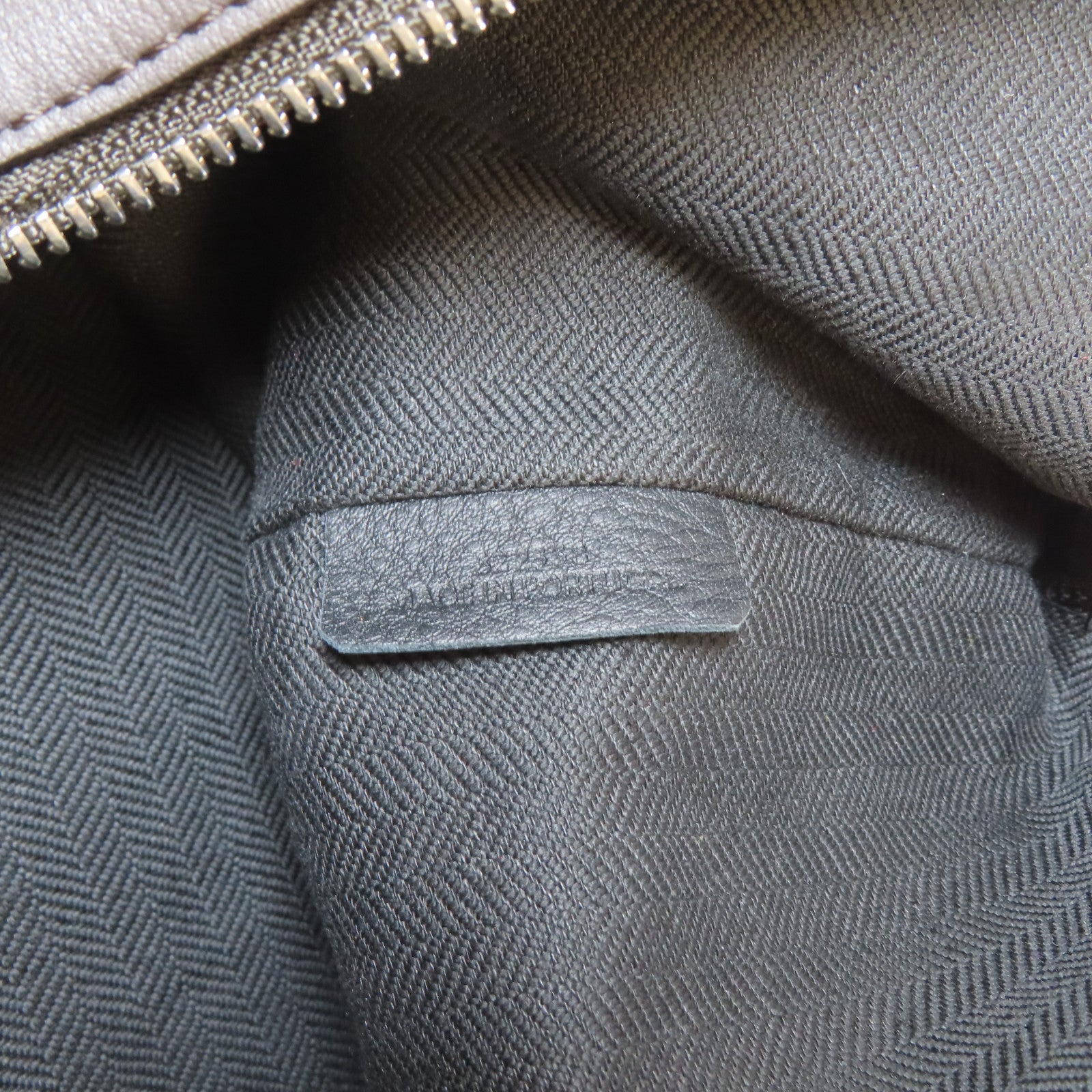 LOEWE 牛皮皮革Shoulder Bag銀扣肩背袋啡色