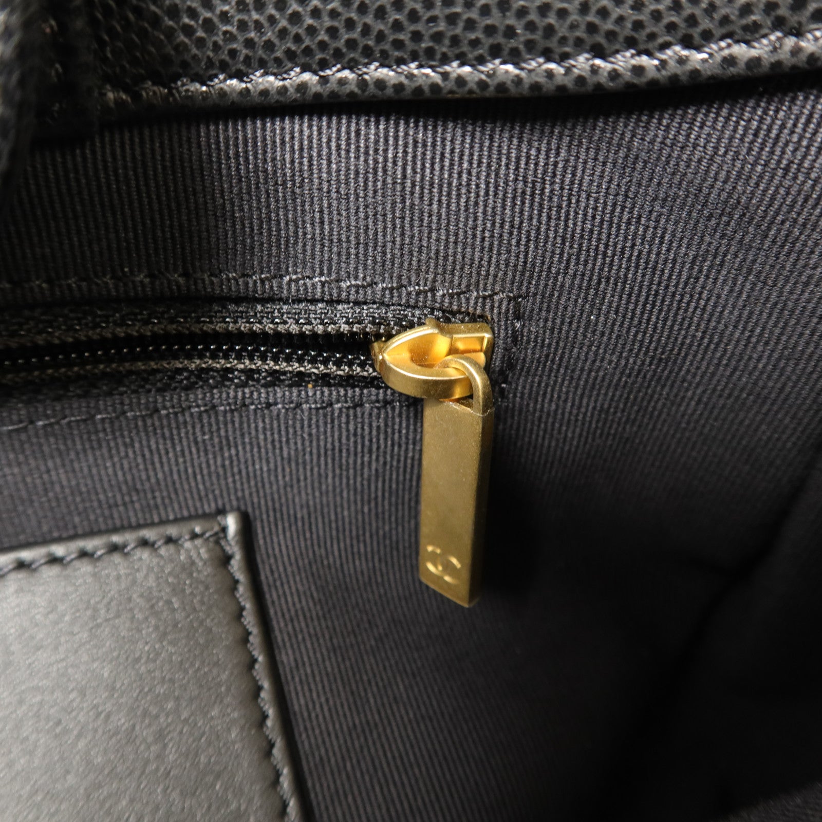 CHANEL 牛皮皮革24C Hobo Bag肩背袋
