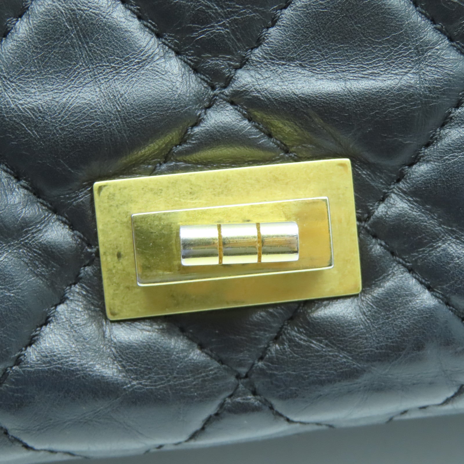 CHANEL 【激減優惠】菱格牛皮皮革Maxi 2.55金扣鏈帶肩背袋黑色