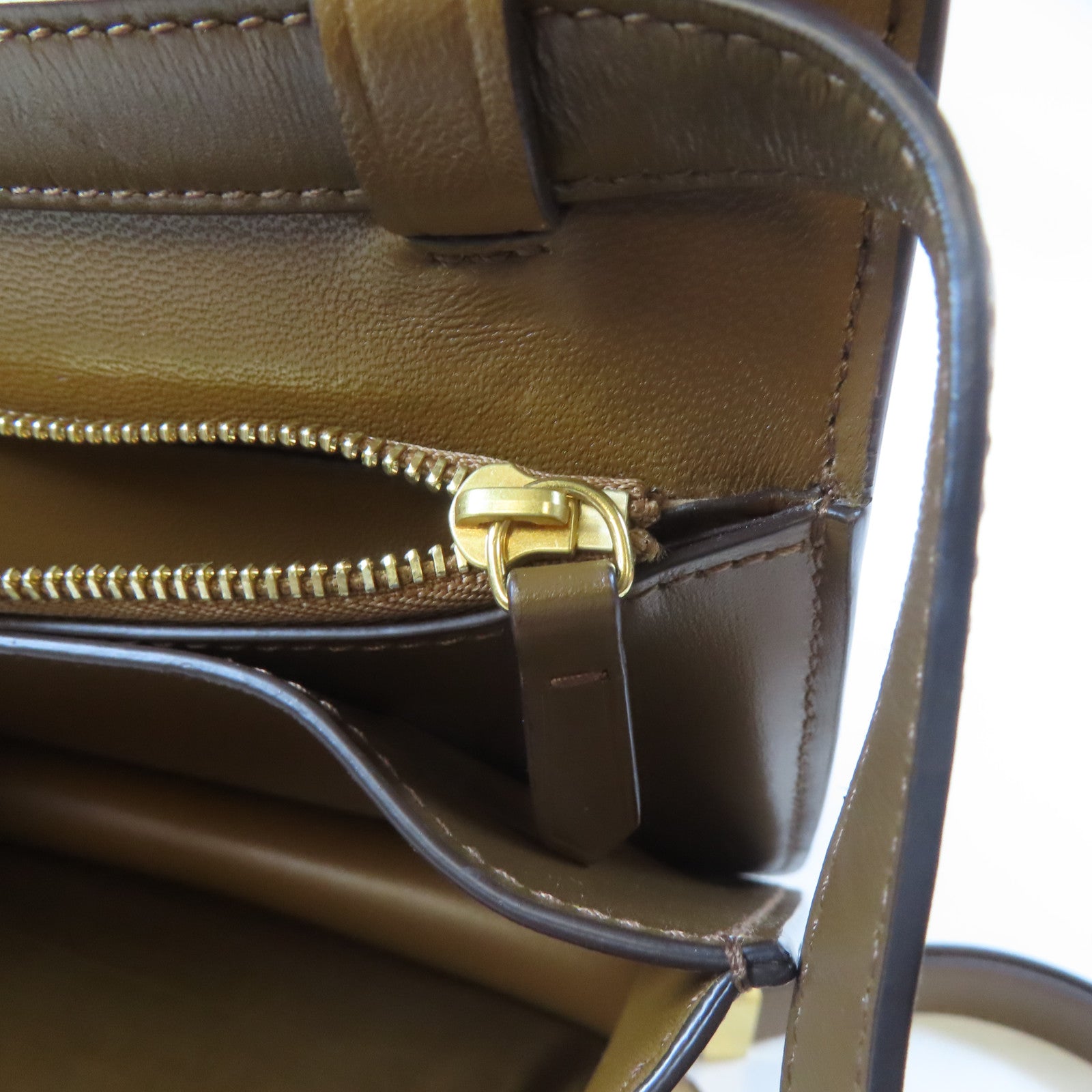 CELINE 牛皮皮革Classic Box Shoulder Bag金扣肩背袋啡色