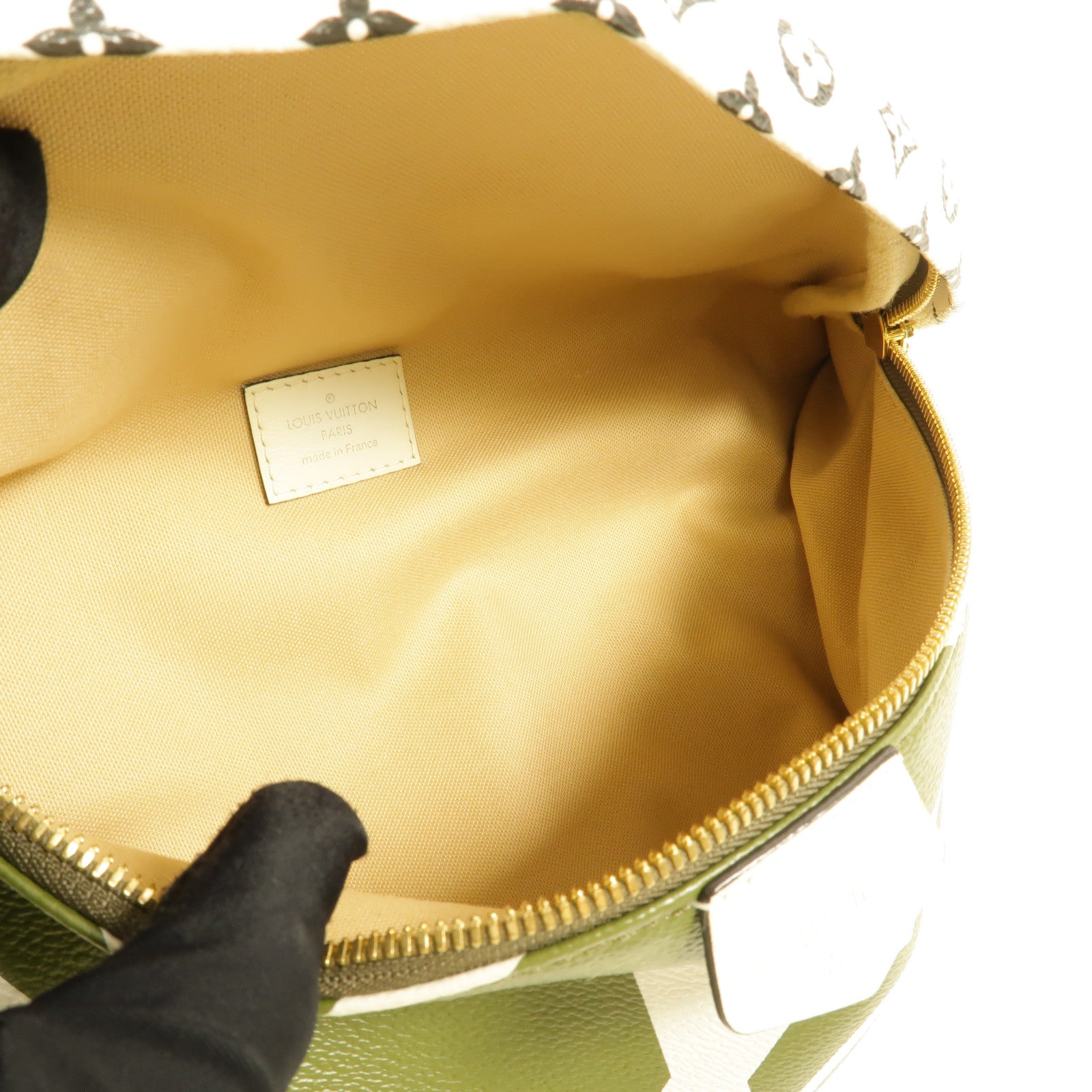 LOUIS VUITTON Monogram Giant Bumbag腰包