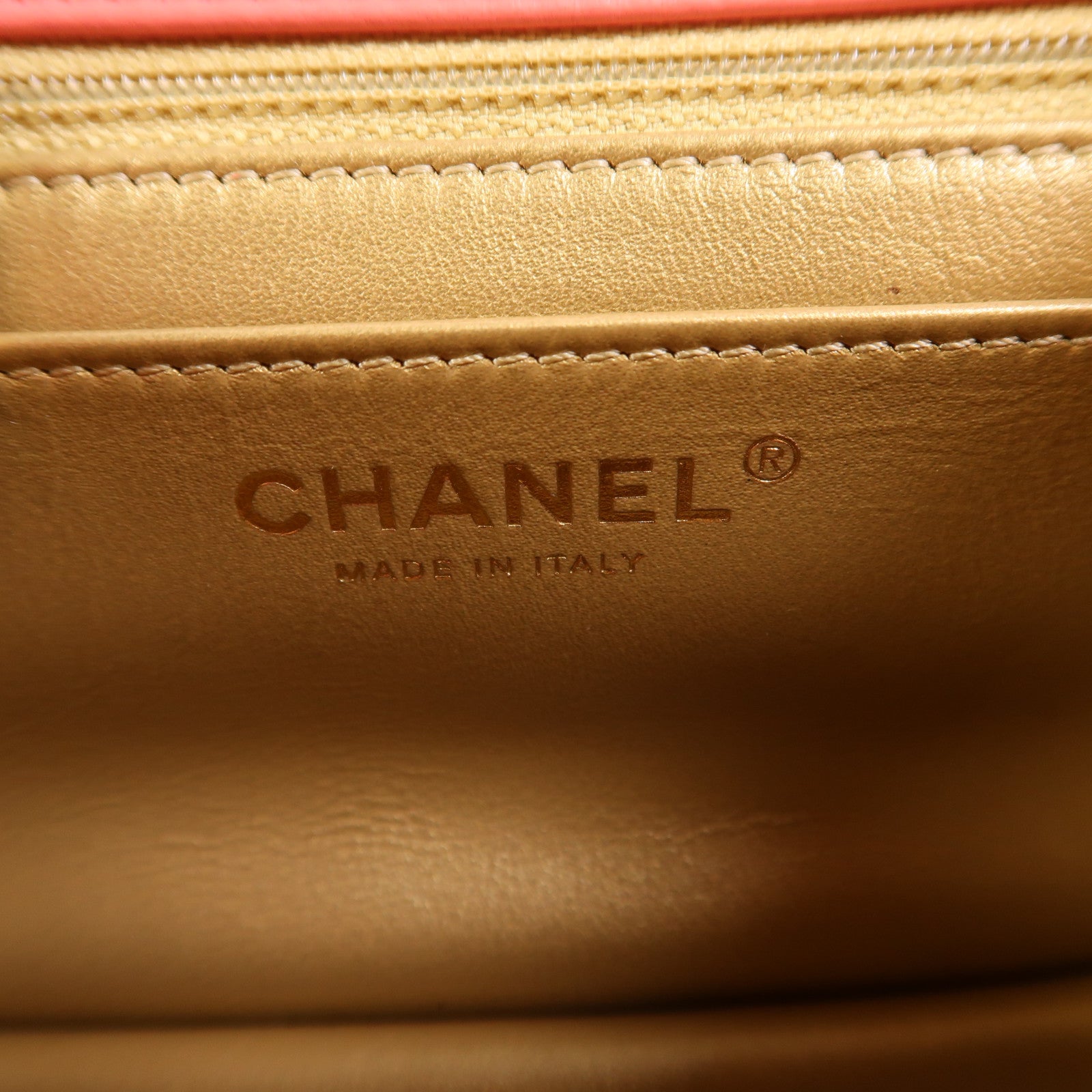 CHANEL 羊皮皮革Mini Classic 17金扣鏈帶肩背袋